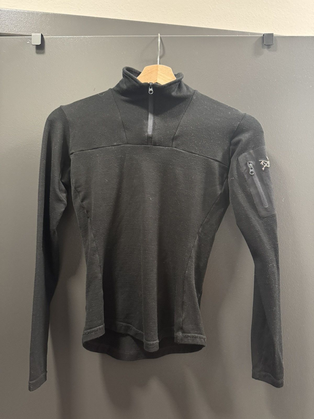 Arc'teryx Arcteryx Tight Active Longsleeve Size XS / US 0-2 / IT 36-38 - 1 Thumbnail