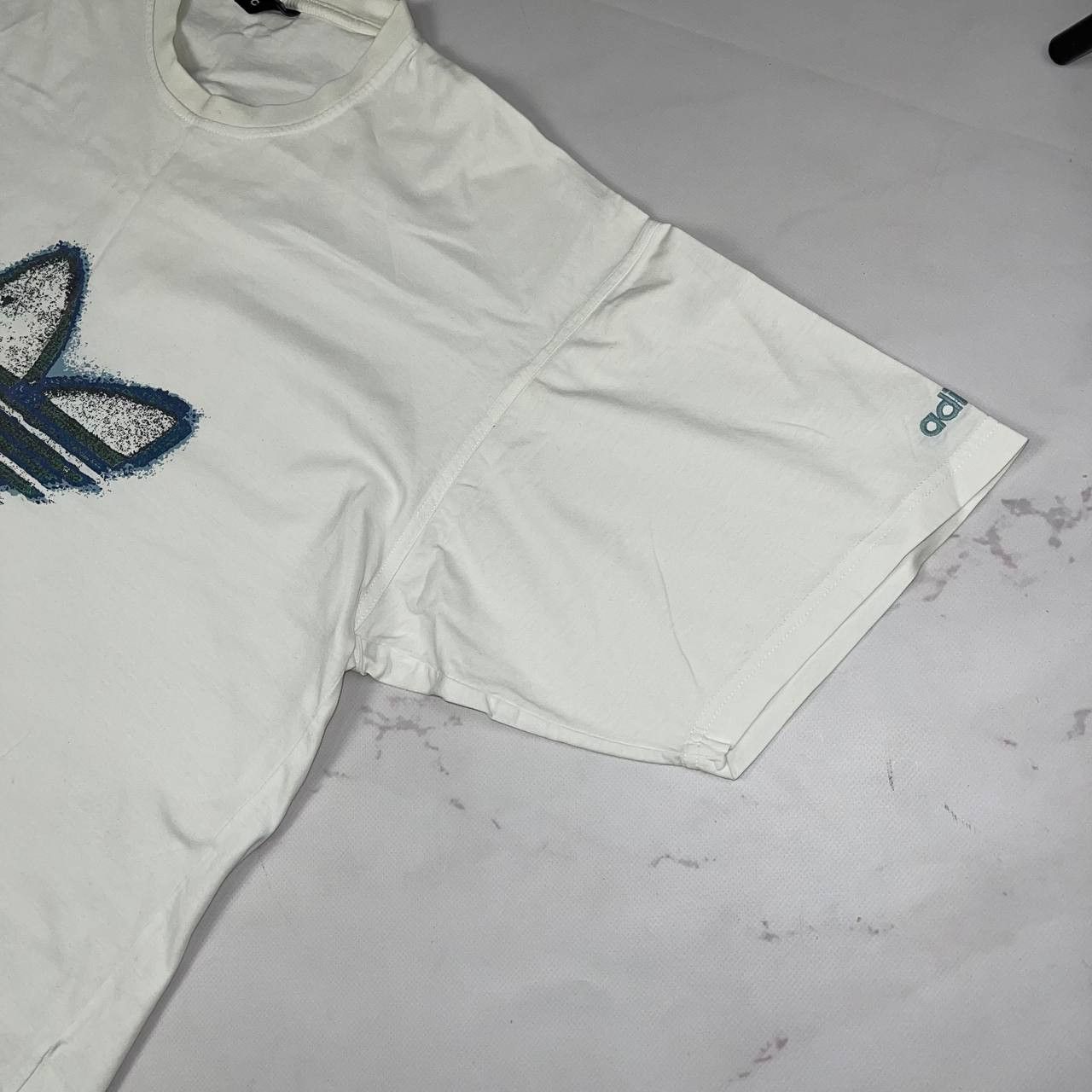 Adidas Adidas Vintage Adidas y2k big logo T Shirt 90's Sz XL White Size US XL / EU 56 / 4 - 7 Thumbnail