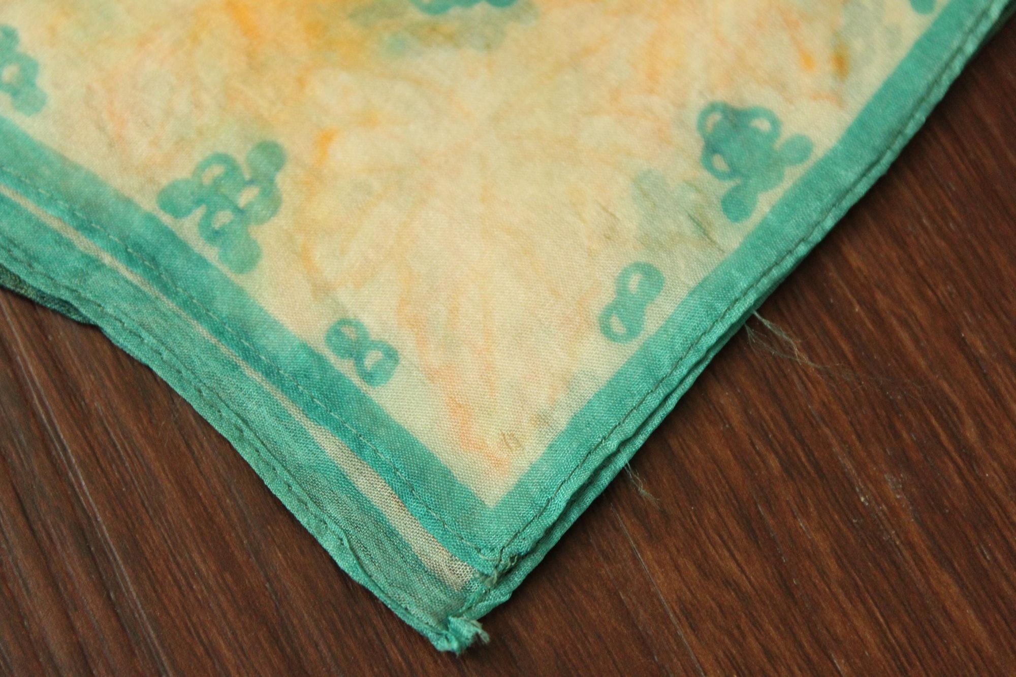 Vintage Vintage 1950s Handkerchief, Orange and Green Silk with a Lea Size ONE SIZE - 4 Thumbnail
