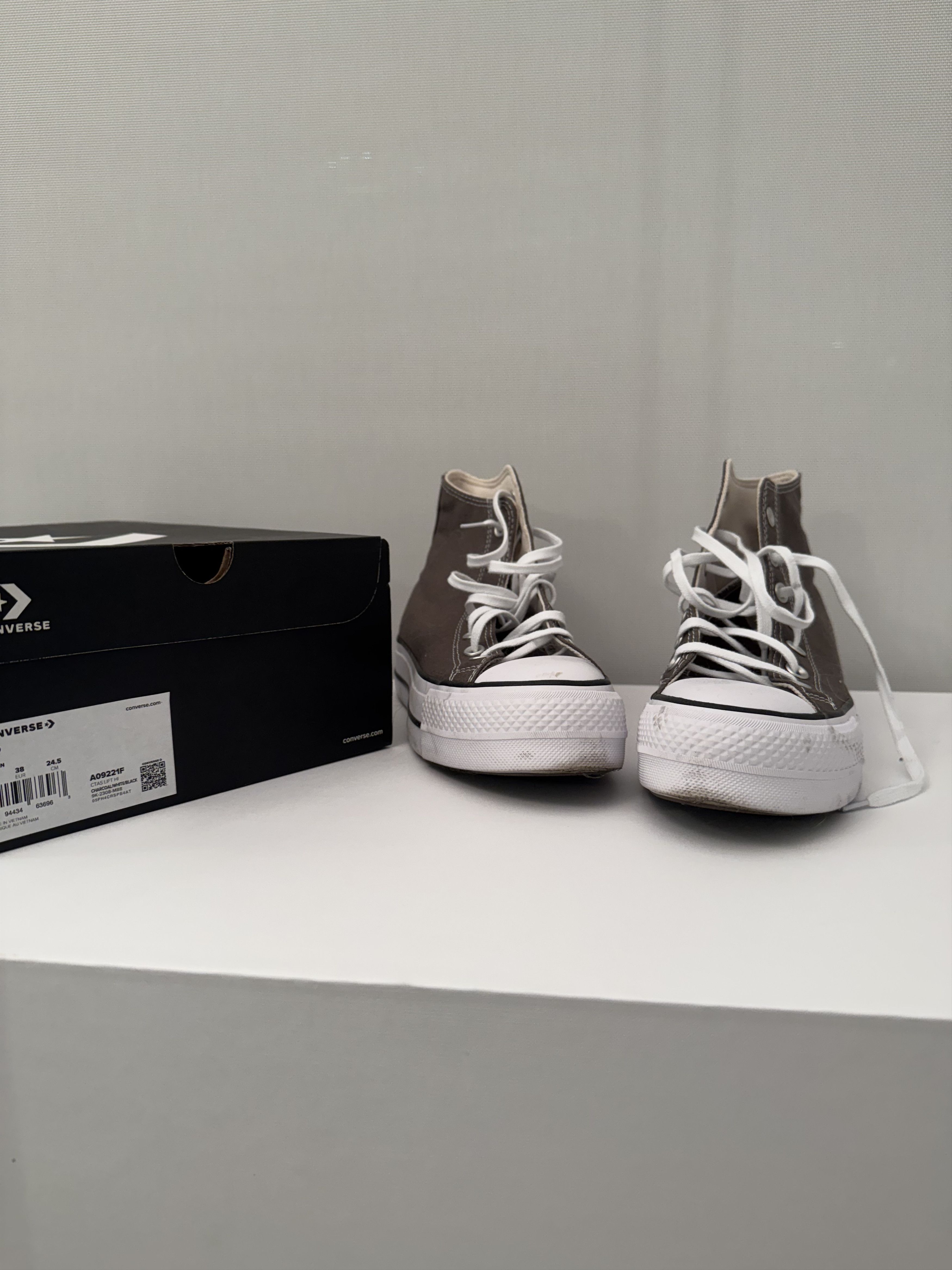 Converse Chuck Taylor All Star Lift Hi-Tops Size US 7.5 / IT 37.5 - 3 Thumbnail