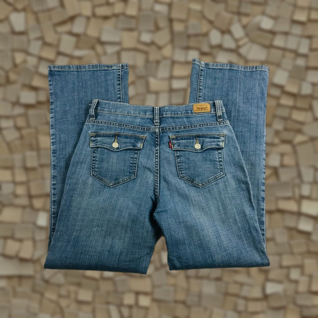 Levi's Levi's Jeans Women's 10 Medium Blue Denim Bootcut Slimming 521 Regular Inseam 31" Pants Size 32" / US 10 / IT 46 - 1 Thumbnail