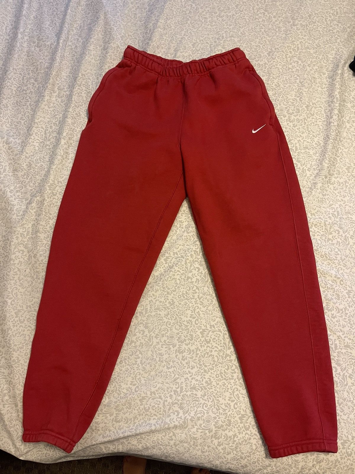 Nike Nike Sweatpants Size Small Size US 32 / EU 48 - 1 Thumbnail