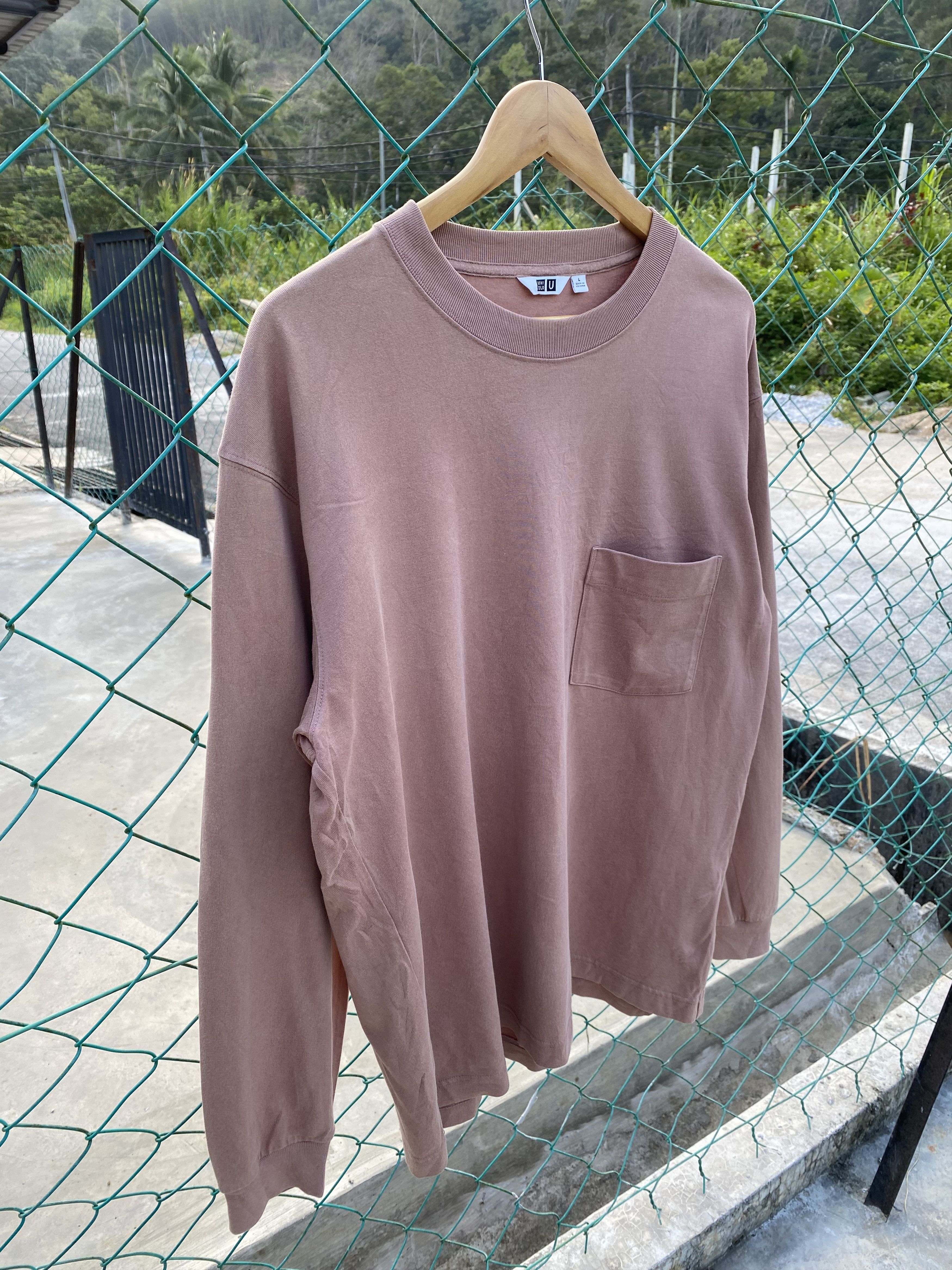 Japanese Brand × Uniqlo Uniqlo U single pocket long sleeve tees Size US L / EU 52-54 / 3 - 4 Thumbnail