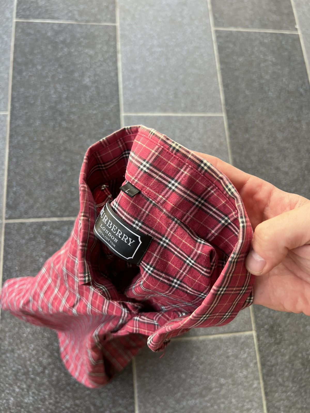 Burberry Burberry's Vintage Checkered Red L Shirt Small Size US L / EU 52-54 / 3 - 12 Thumbnail