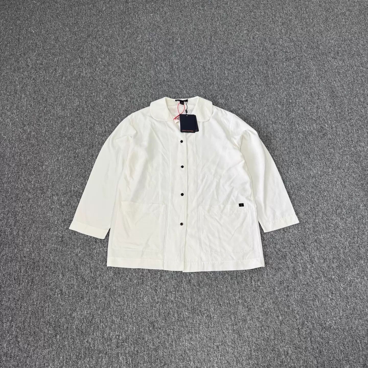 Louis Vuitton Louis Vuitton Doll Collar Shirt w/ Small Tag 34 NWT Size XS / US 0-2 / IT 36-38 - 1 Thumbnail