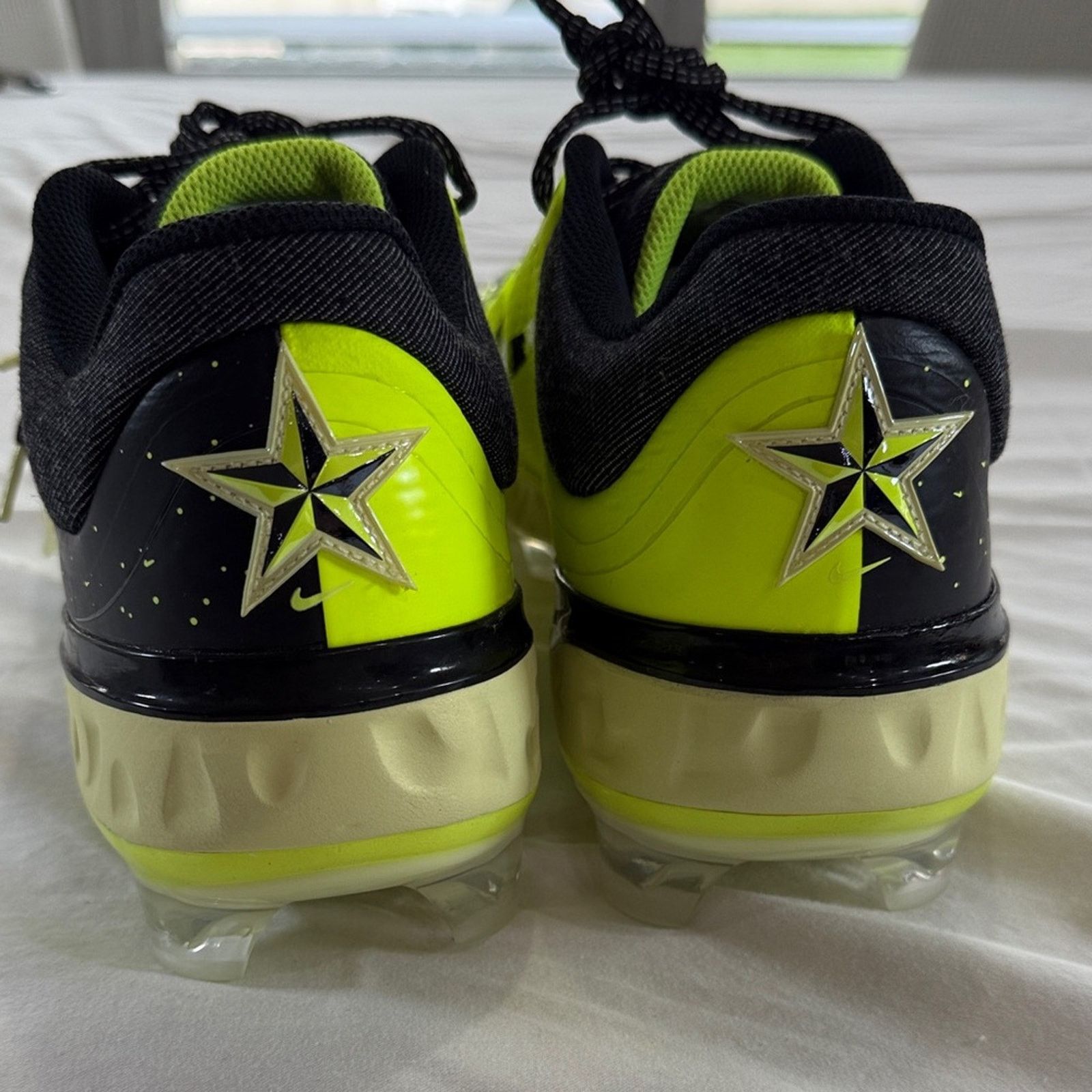 Nike Nike-Alpha Huarache Elite 4 Low MCS '24 All-Star' sz US M 11 Size US 11 / EU 44 - 6 Thumbnail