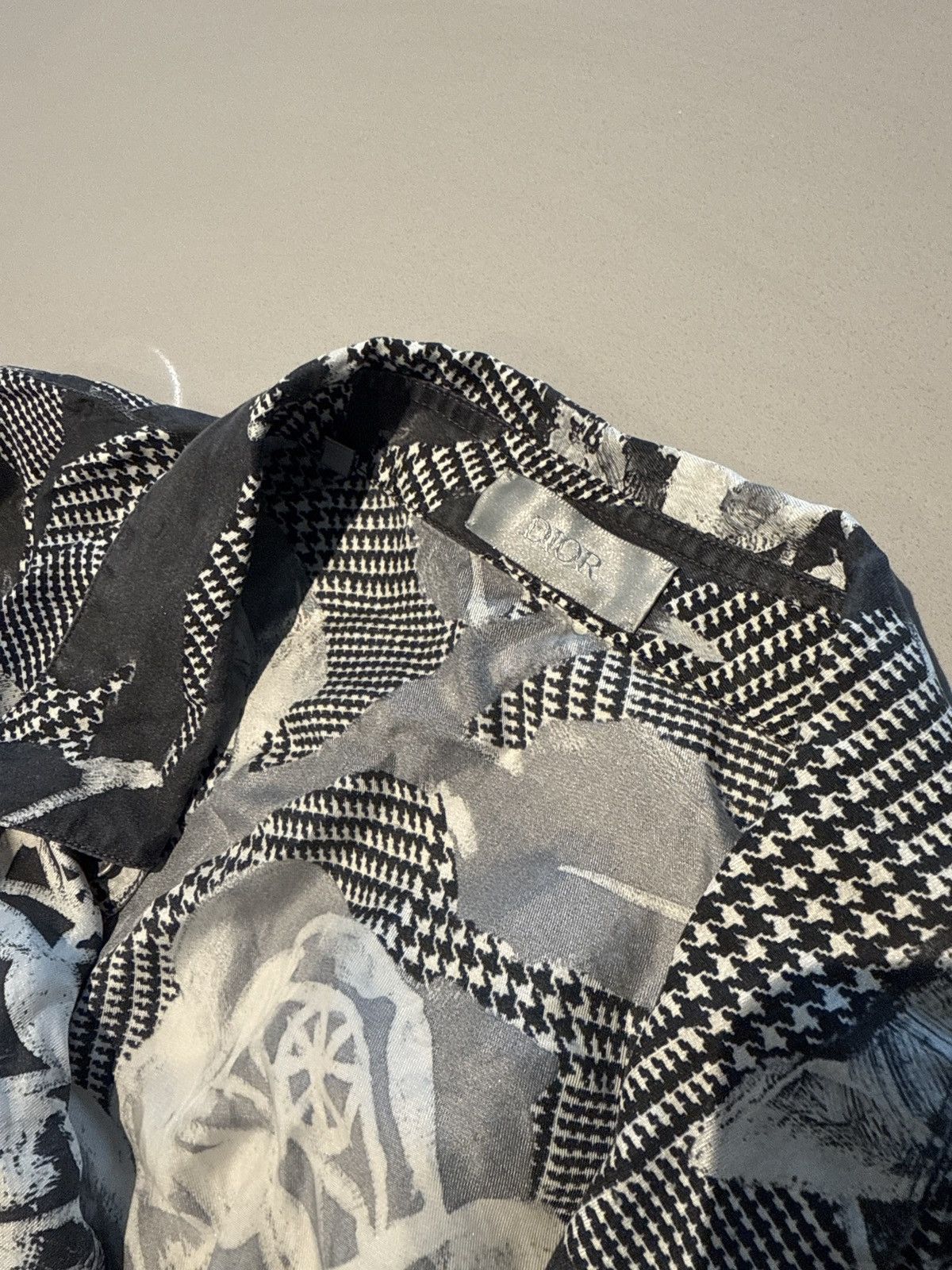 Dior Silk Dior Men Shirt EU 40 Size US S / EU 44-46 / 1 - 3 Thumbnail