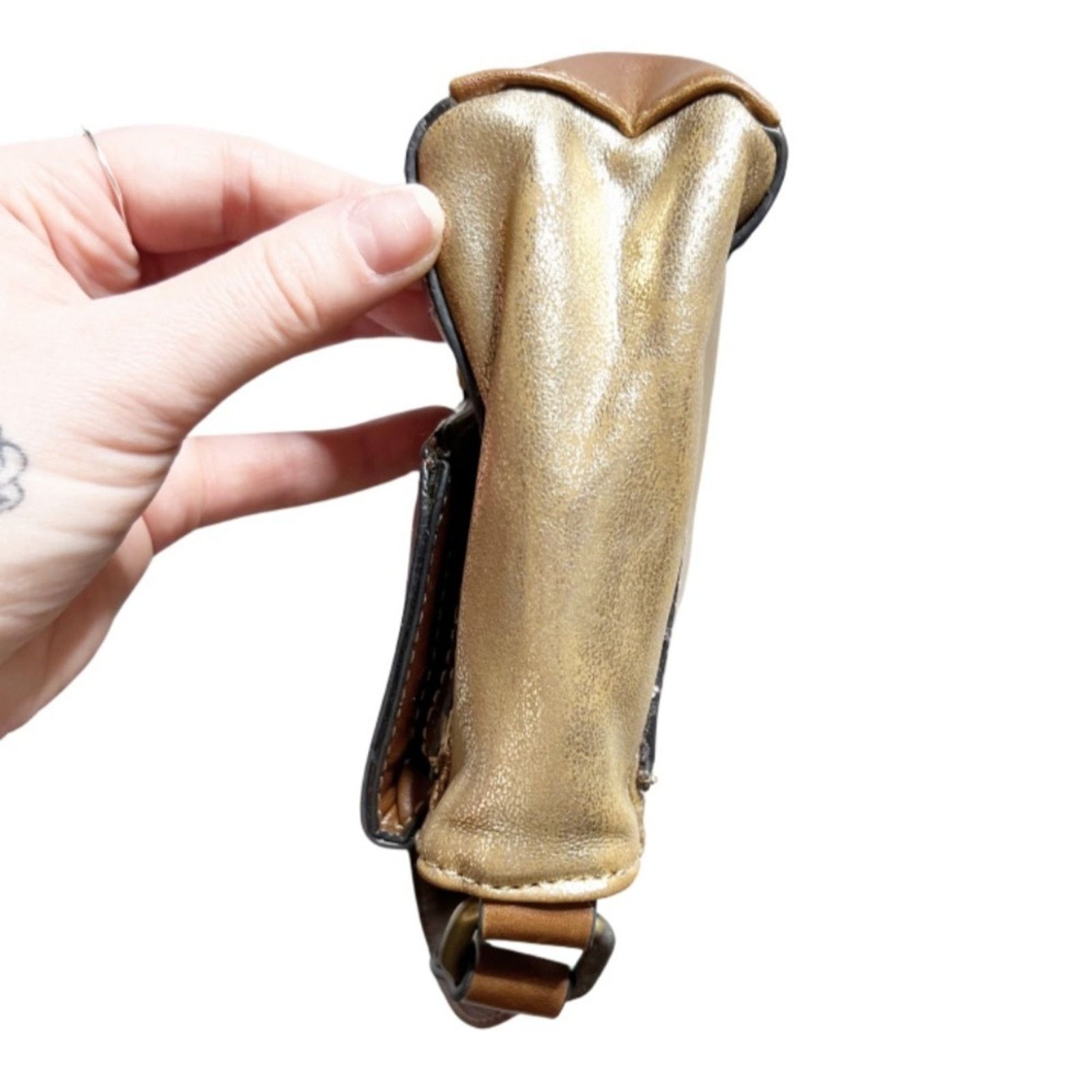 Chaps Chaps Metallic Gold Brown Faux Leather Zip Crossbody Purse Size ONE SIZE - 11 Thumbnail