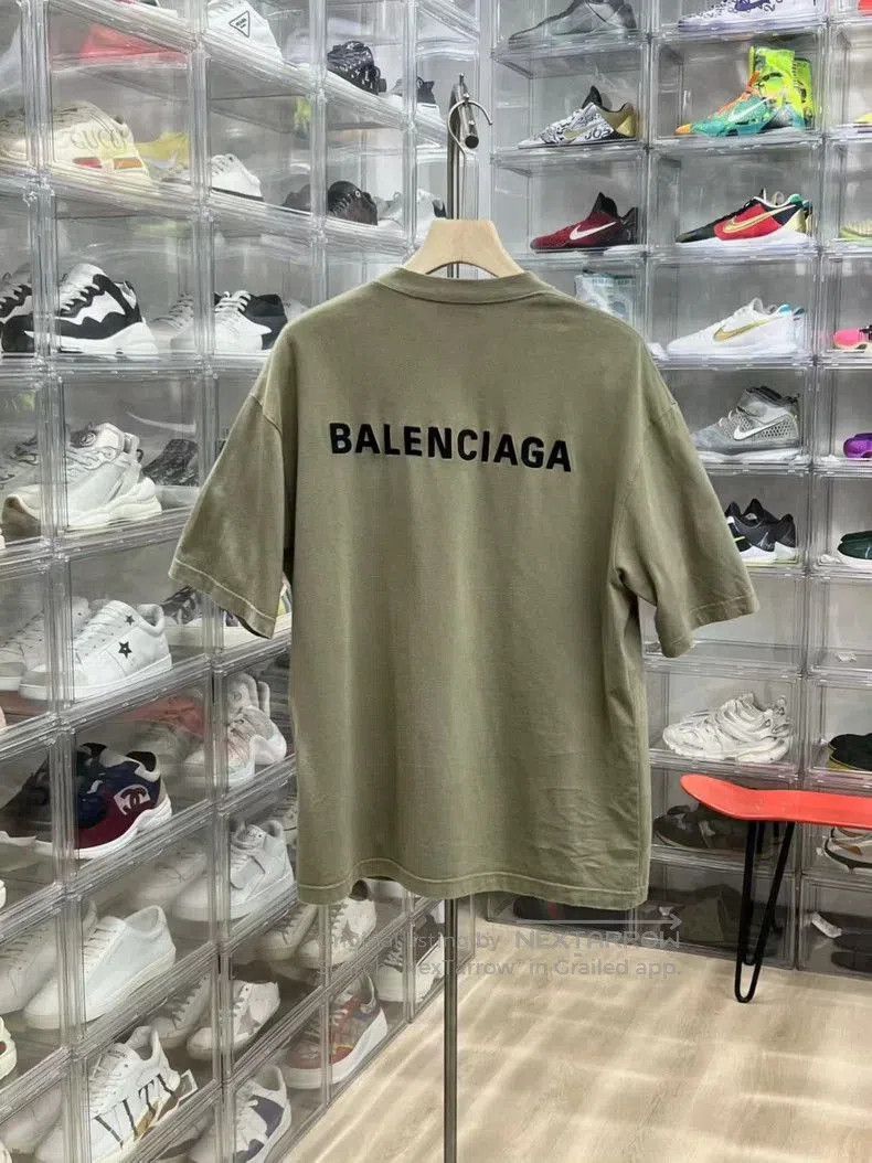Balenciaga Balenciaga Green Short Sleeve T-shirt M. Size US M / EU 48-50 / 2 - 4 Thumbnail