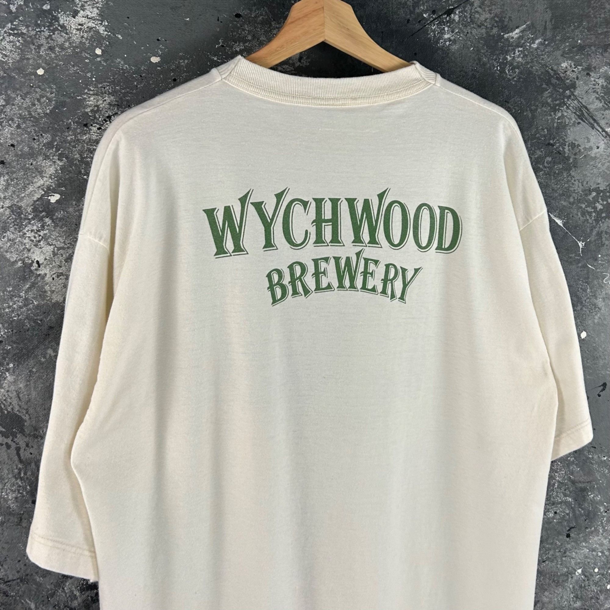 Vintage Vintage Witch Wychwood Brewery beer shirt Size US L / EU 52-54 / 3 - 4 Thumbnail