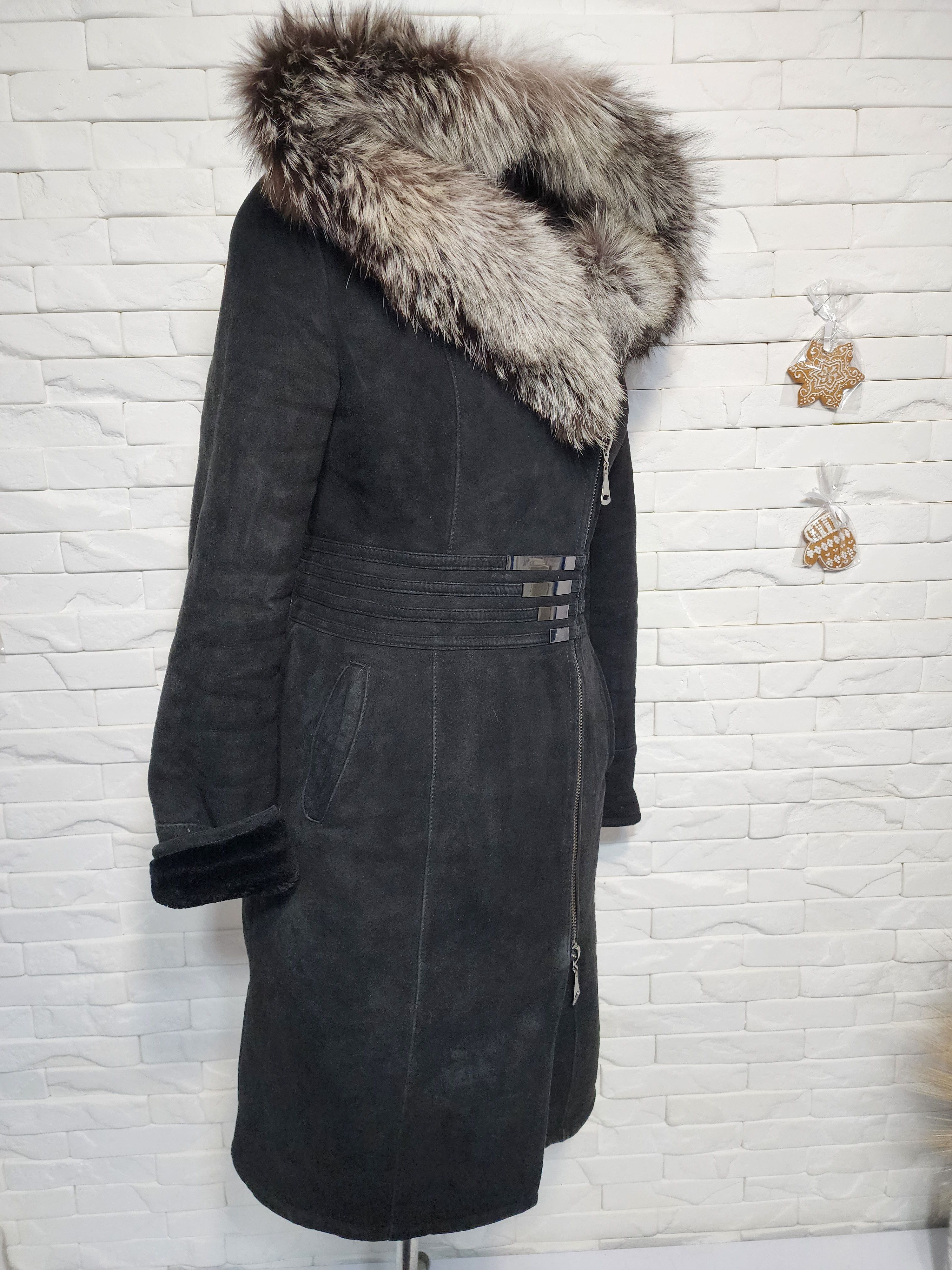 Furla Black Faux Sheepskin Coat: Warm Hood, Metal Zipper. Women's. Size S / US 4 / IT 40 - 3 Thumbnail
