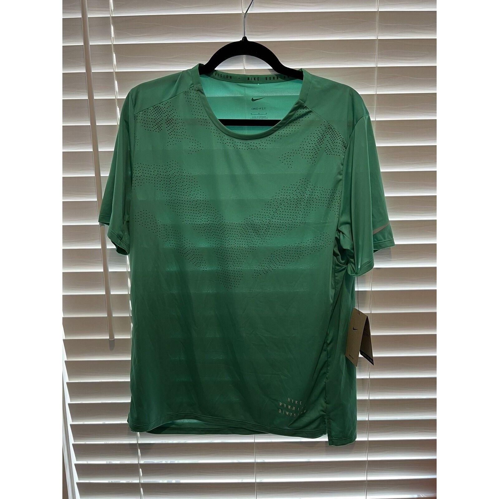 Nike Nike Men’s Dri-FIT Run Division Rise 365 Short-Sleeve Runnin Size US M / EU 48-50 / 2 - 1 Thumbnail