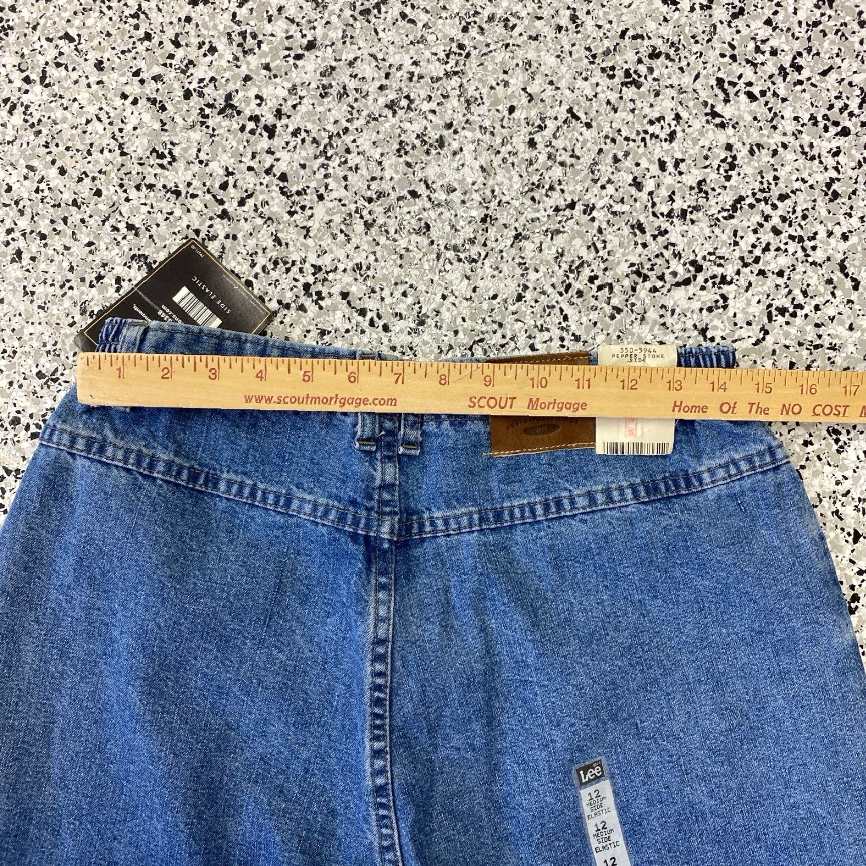 Lee VINTAGE Lee Mom Jeans Womens 12 M 29x31 Denim Blue 100% Cotton USA Jeans Womens 80s Retro Logo Pocket Style Tapered Relaxed Size 29" - 5 Thumbnail