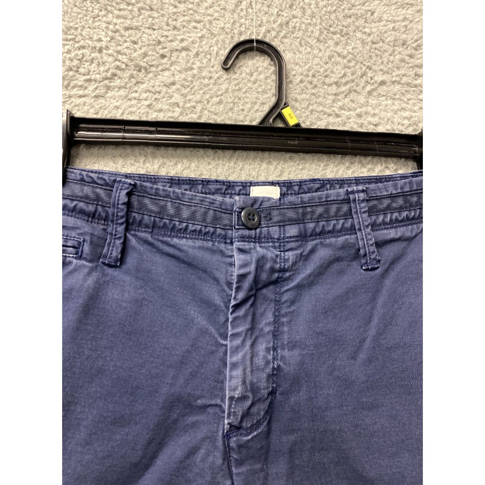 Gap Gap Mens Shorts 33 Navy Bermuda Chino Mid Rise Cotton Casual Outdoor Pockets Size US 33 - 2 Thumbnail