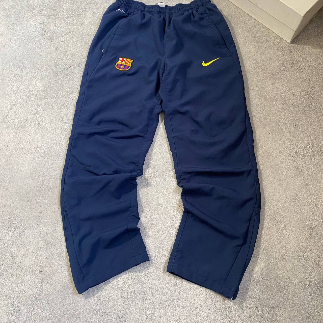 Nike NIKE FC BARCELONA TRACK SOCCER PANTS NAVY DRILL JOGGERS Size US 30 / EU 46 - 4 Thumbnail