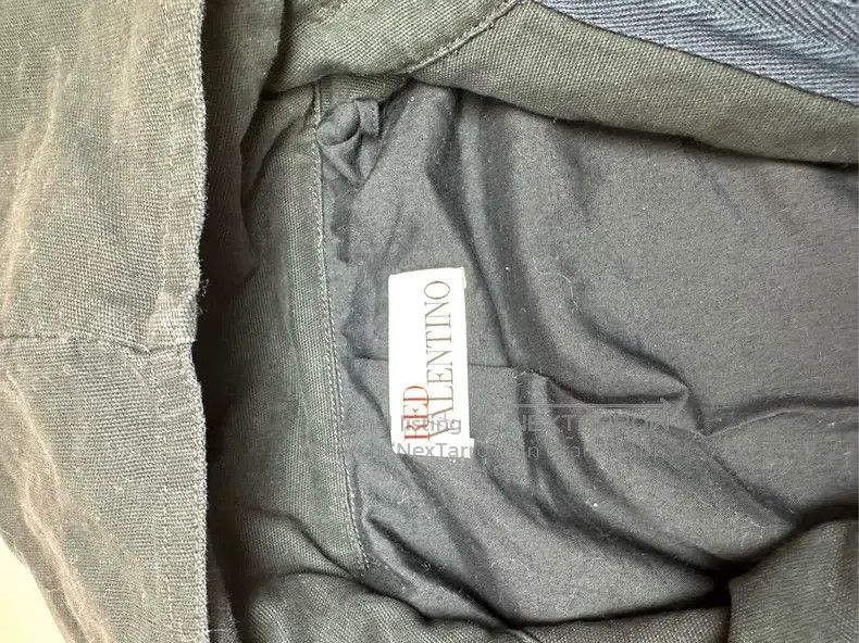 Valentino Valentino Love flower heavy work beaded nail black short c Size M / US 6-8 / IT 42-44 - 4 Thumbnail