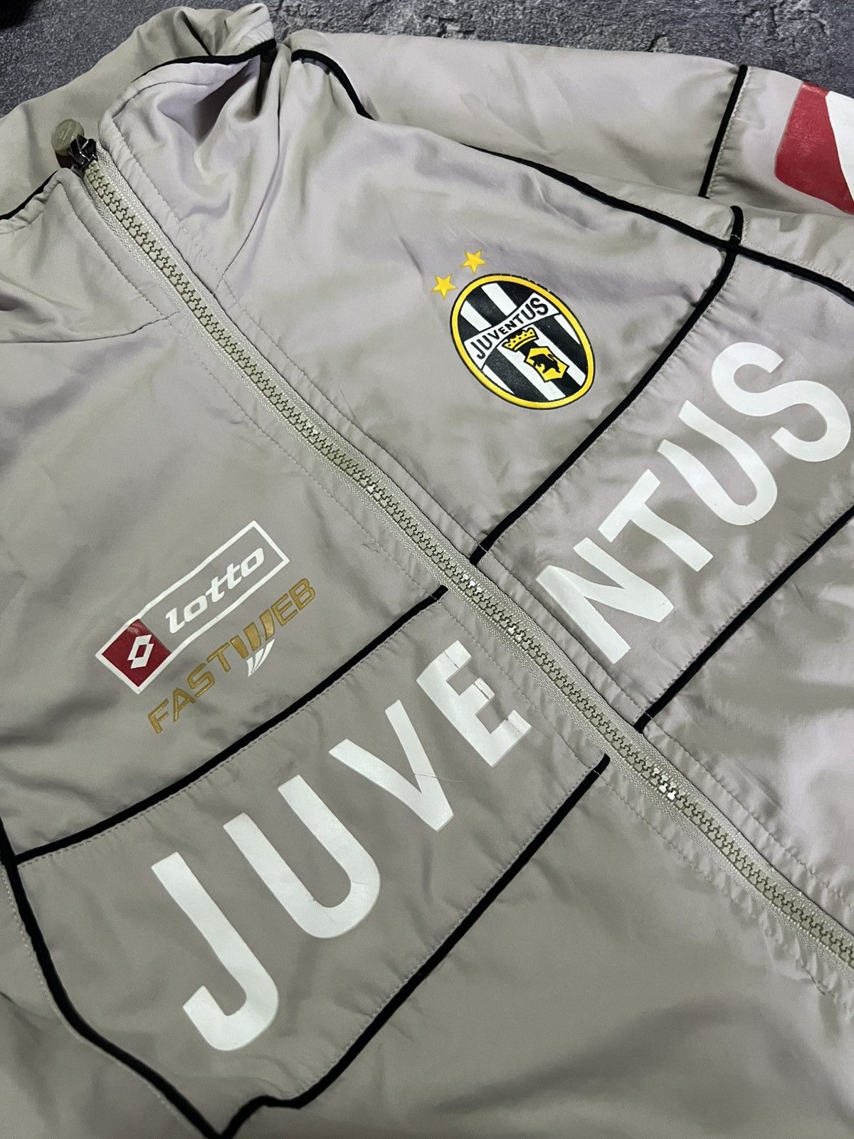 Vintage Vintage Lotto Juventus 90s Football Soccer Jacket Size US S / EU 44-46 / 1 - 2 Thumbnail