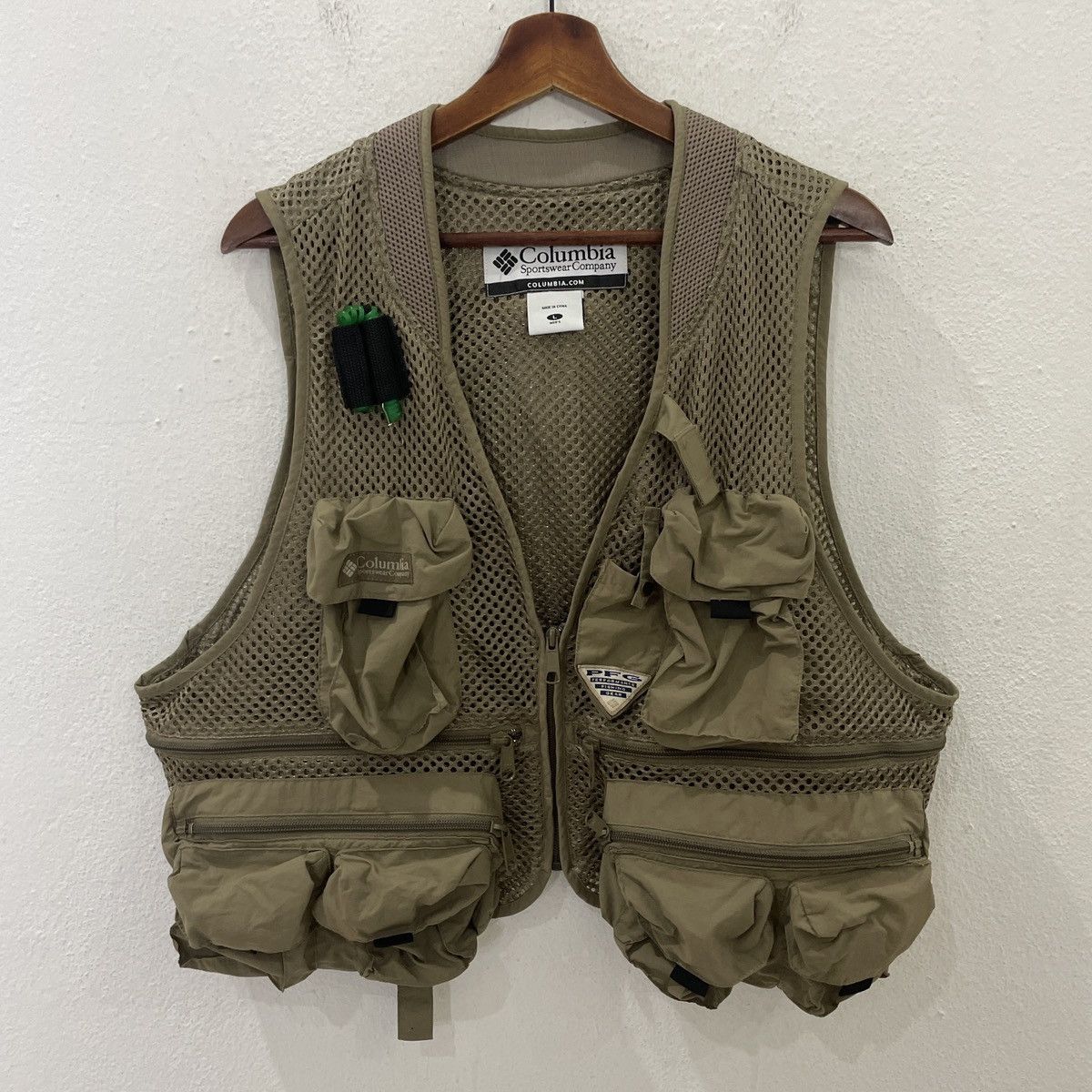 image of Vintage Y2K Columbia Tactical Multipocket Vest in Brown, Men's (Size Medium)