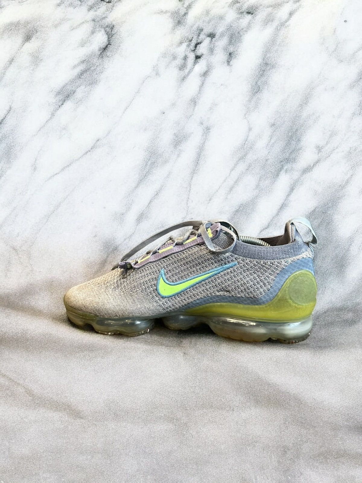 Nike Vapormax Nike grey low top sneakers Size US 9.5 / EU 42-43 - 5 Thumbnail