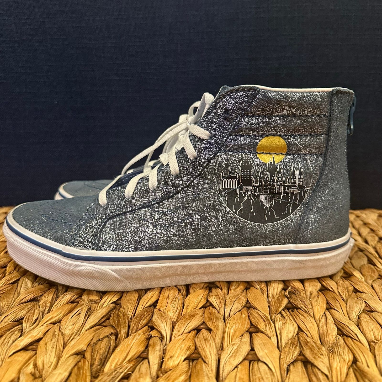 Vans Harry Potter Vans sz 7 Y Hogwarts Metallic Sneakers Sk8-Hi Size US 8 / IT 38 - 6 Thumbnail