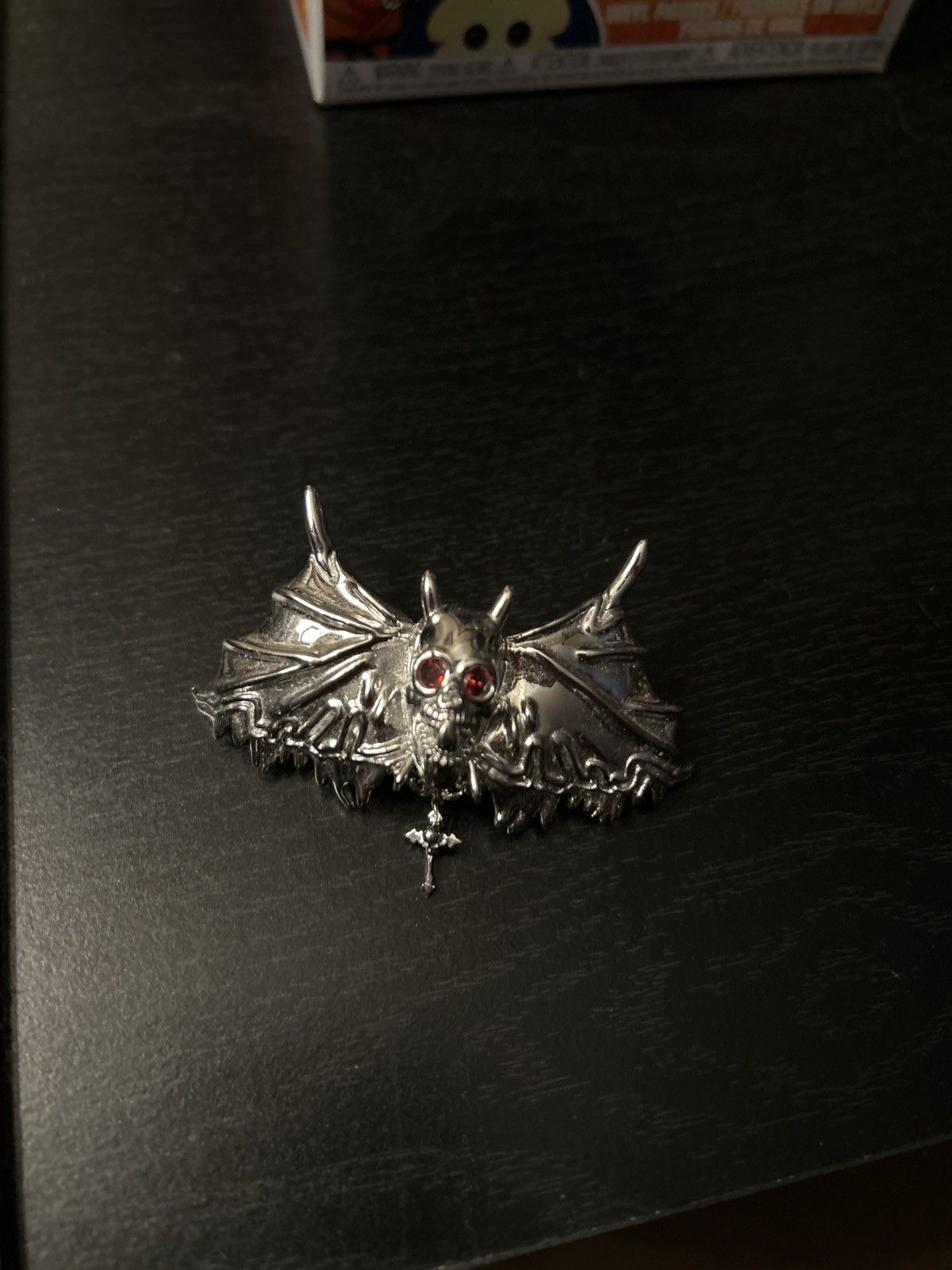 Jewelry Hard jewelry daisy the daystalker pendant Size ONE SIZE - 1 Thumbnail