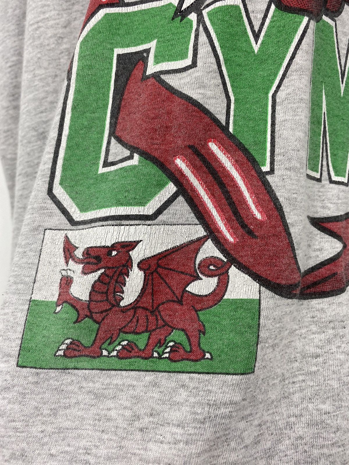 Vintage Vintage Wales Cymru Dragon 1994 T Shirt Tee Y2K Africa Size US XL / EU 56 / 4 - 4 Thumbnail