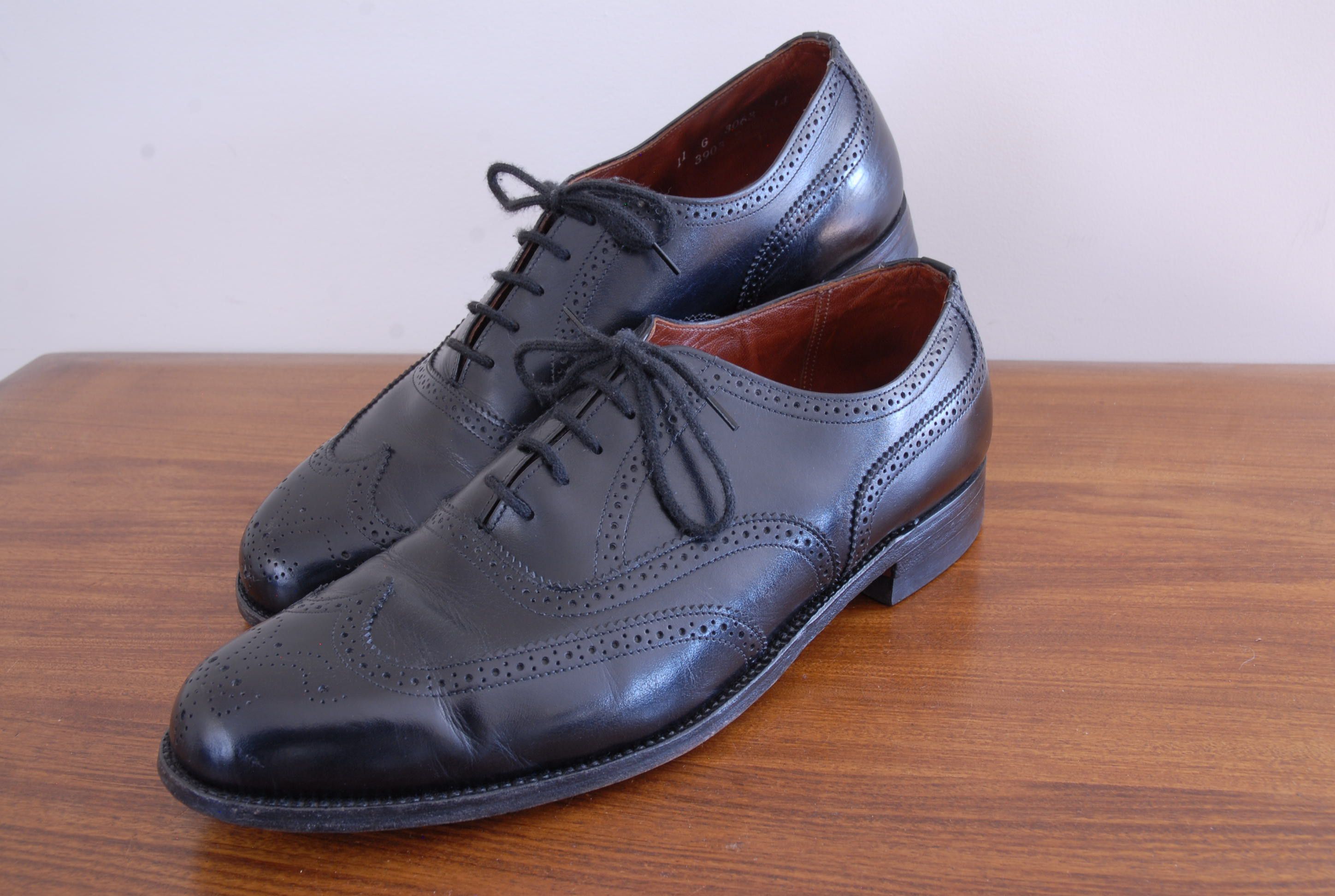Vintage Extra-Wide Hartt Oxford wingtips Size US 11 / EU 44 - 2 Thumbnail
