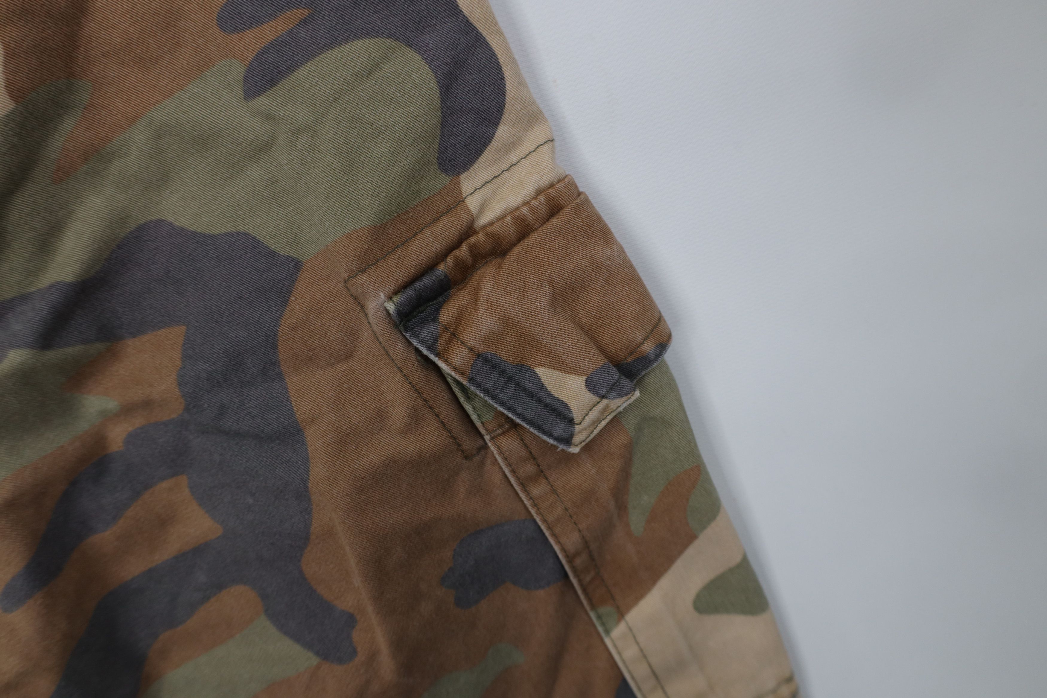 Gap Vintage Y2K Gap Military Surplus Camouflage Cargo Shorts Size US 33 - 13 Thumbnail