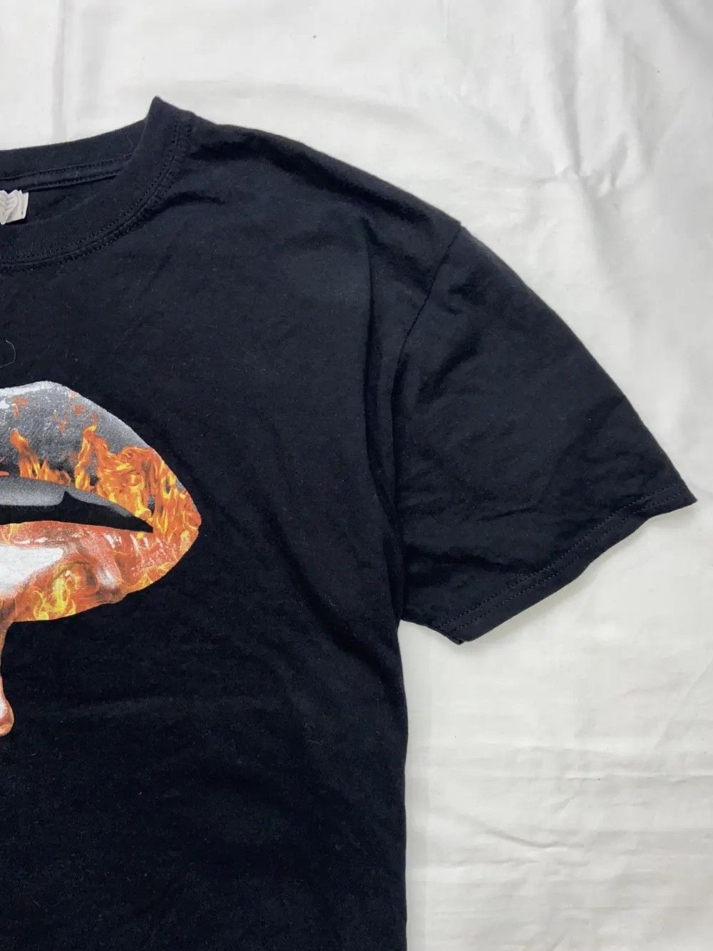Vintage VINTAGE 90S ART BIG LIPS TEE STREETWEAR JAPANESE SKATE Y2K Size US XL / EU 56 / 4 - 6 Thumbnail