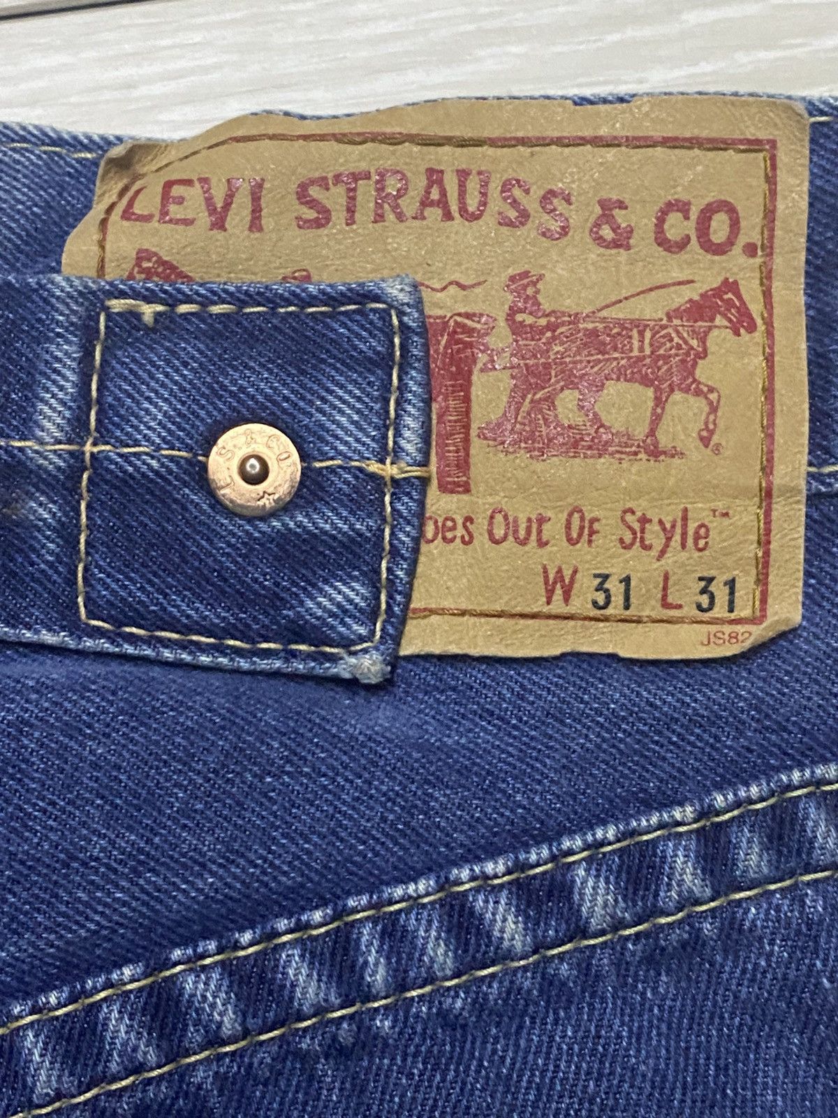 Levi's Levis 902 Blue Wash Ripped Baggy Jeans Size US 31 - 15 Thumbnail