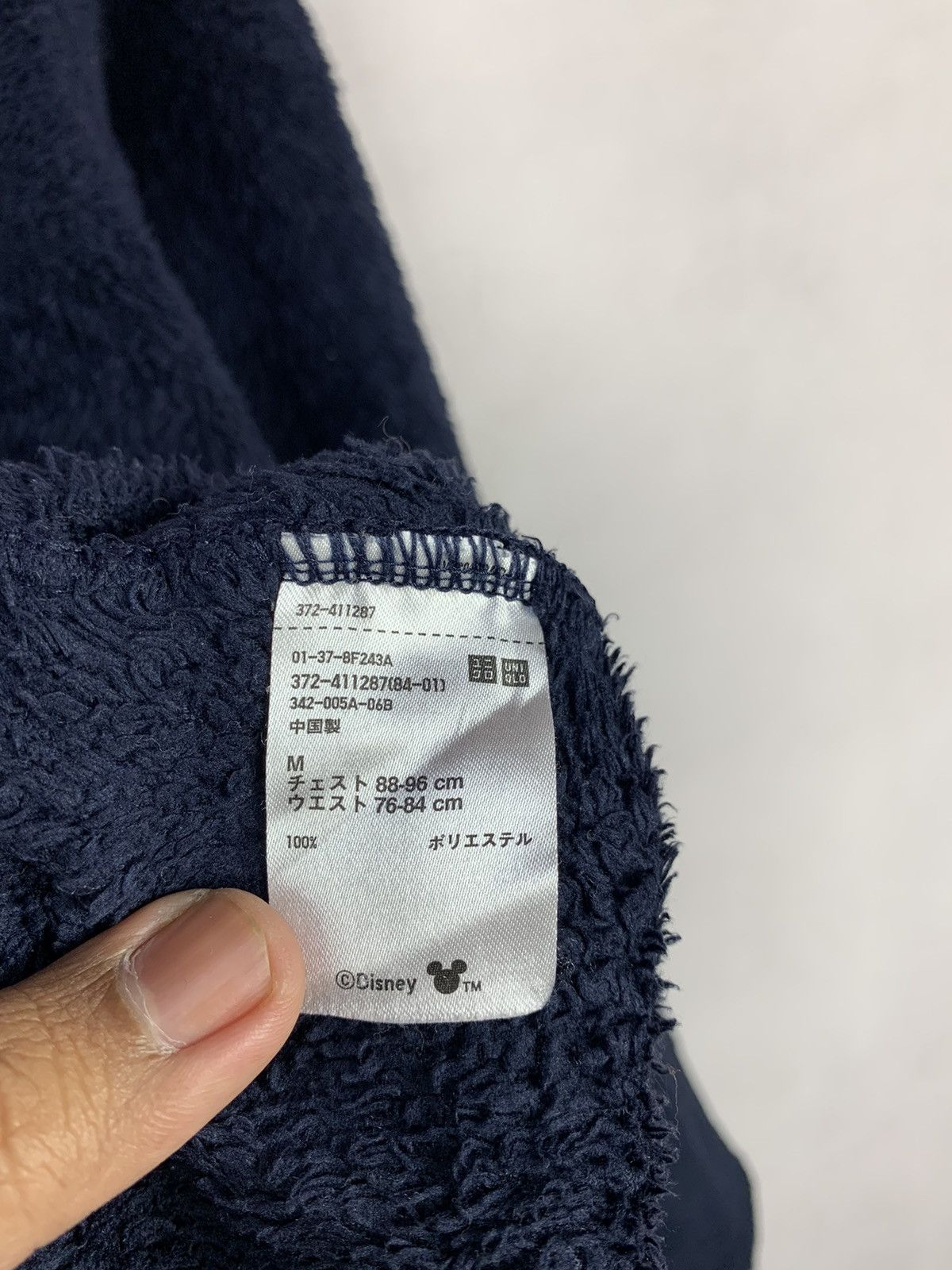 Disney Steals! Uniqlo Disney Mickey Mouse Fleece Pullover Size M / US 6-8 / IT 42-44 - 5 Thumbnail