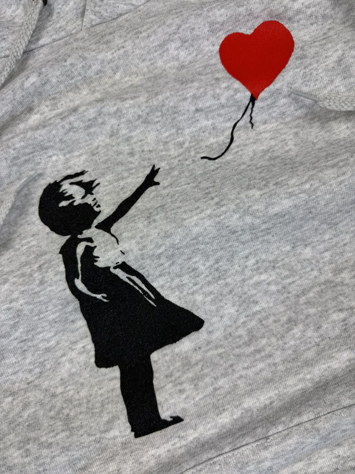 Vintage Vintage 00s Banksy girl with baloon art graphic hoodie Size US L / EU 52-54 / 3 - 5 Thumbnail