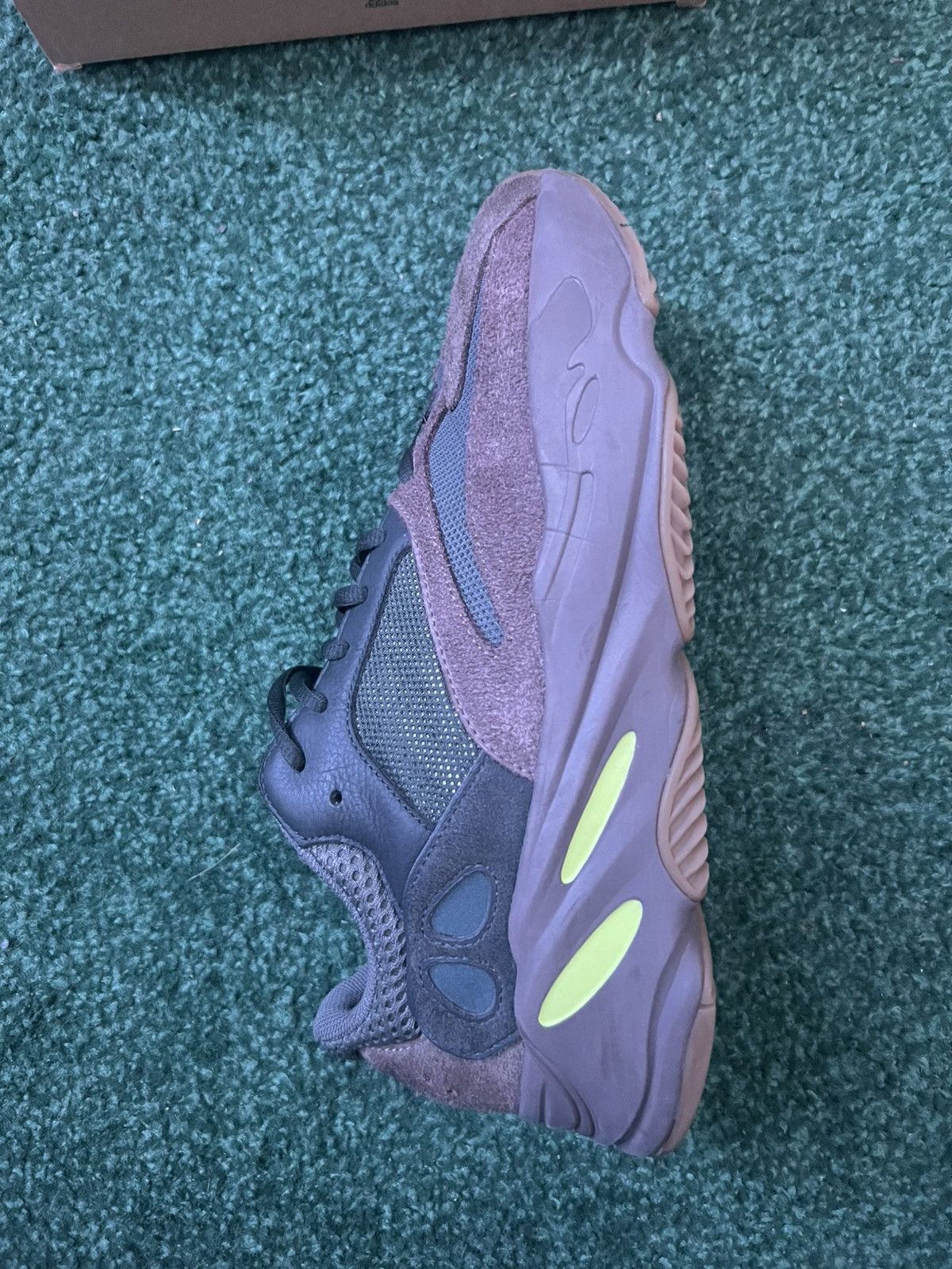 Yeezy Yeezy 700 Size US 10.5 / EU 43-44 - 5 Thumbnail