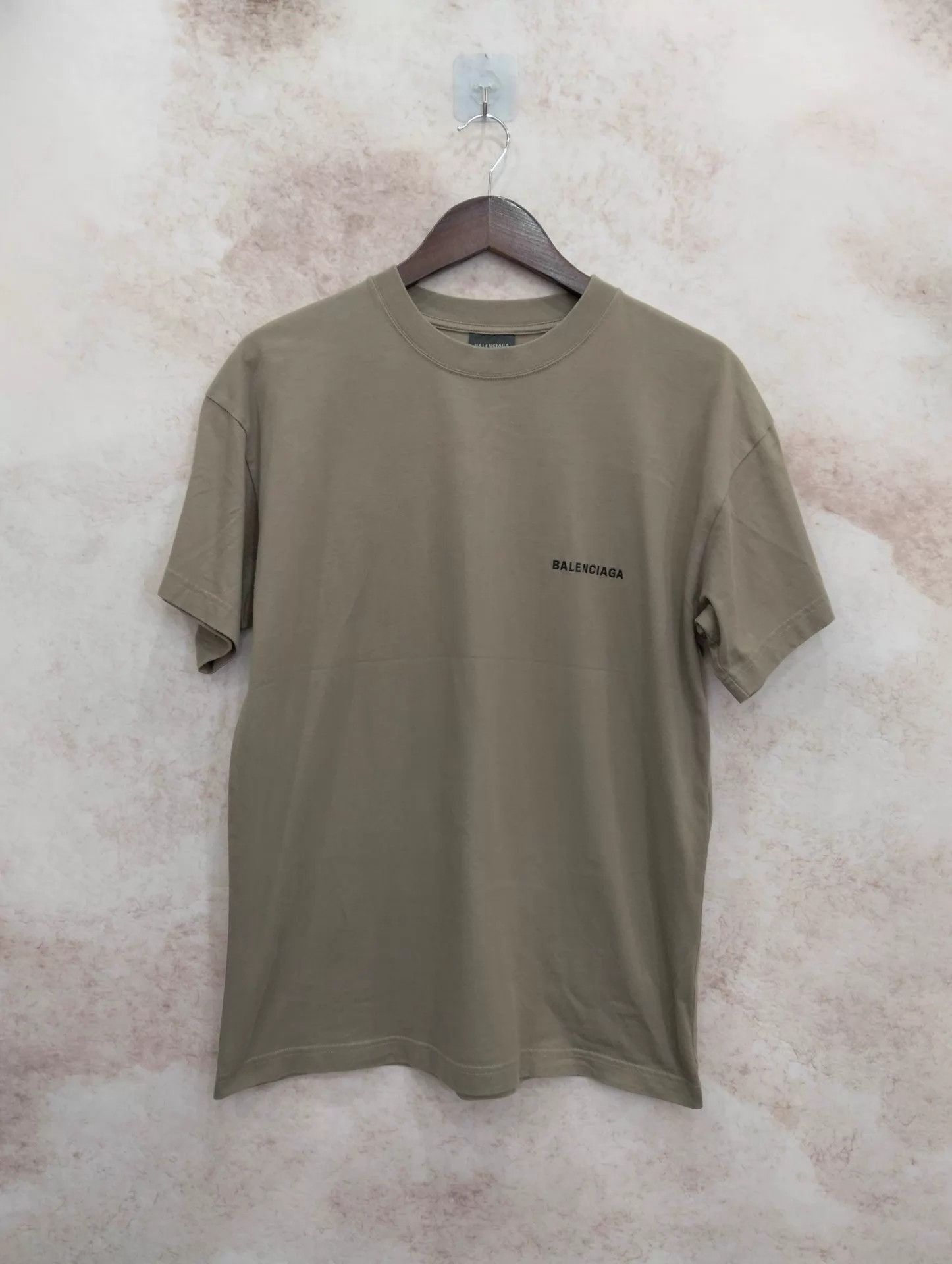 Balenciaga Balenciaga Military Green Short Sleeve T-Shirt S Size US S / EU 44-46 / 1 - 1 Thumbnail