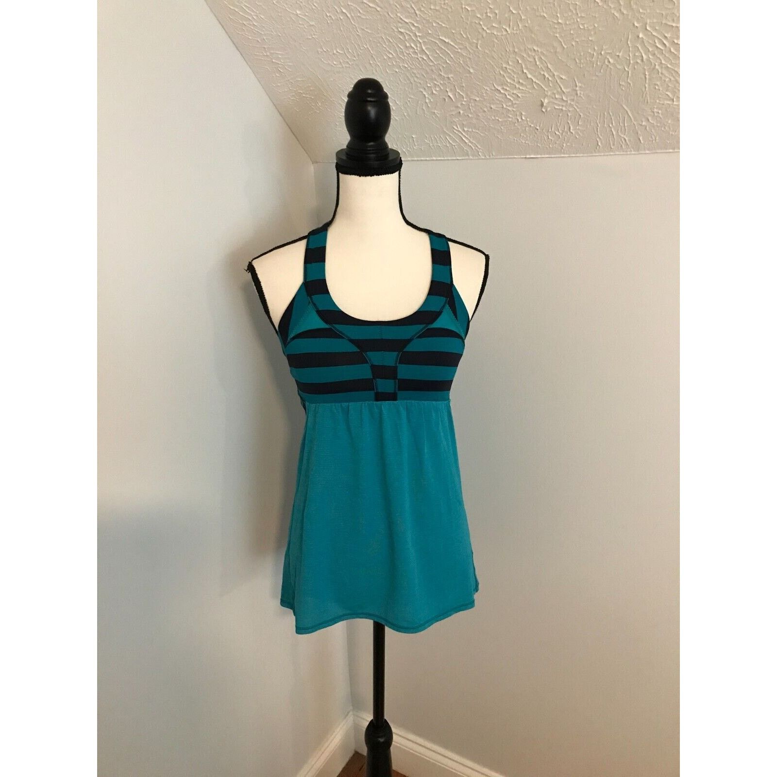 Lululemon Lululemon 2-In-Run Tank Top Surge/Micro Macro Stripe Surge Size M / US 6-8 / IT 42-44 - 1 Thumbnail
