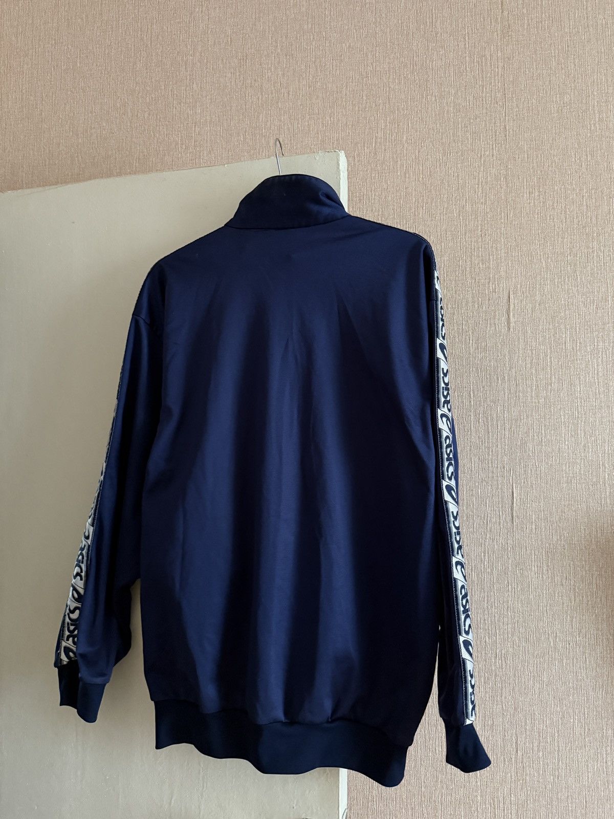 Asics Vintage Asics Spell Out Tape Track Jacket Size US L / EU 52-54 / 3 - 7 Thumbnail