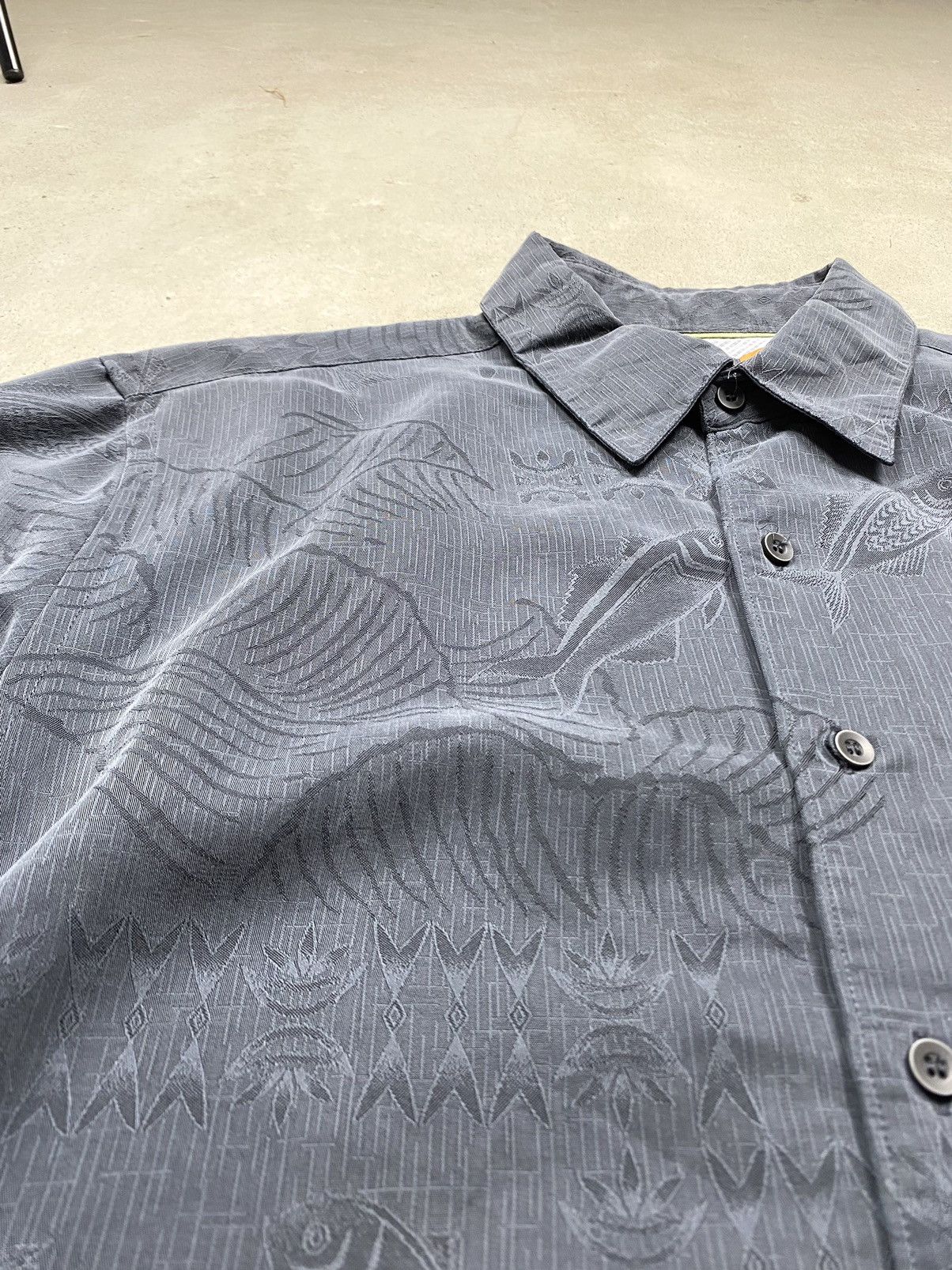 Quiksilver Vintage Quiksilver Embroidered Shirt Tee Surf Style Oakley Size US L / EU 52-54 / 3 - 8 Thumbnail