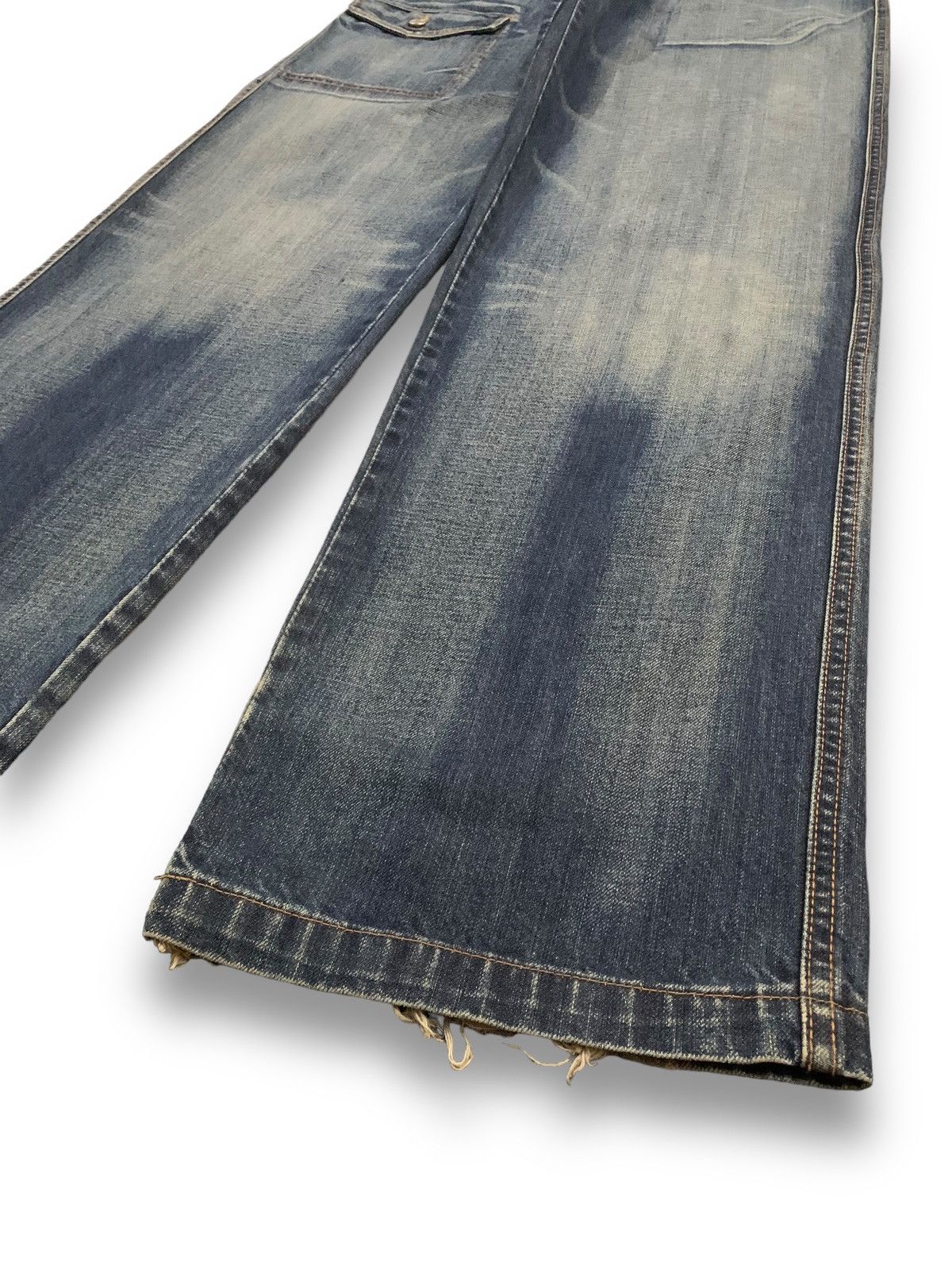 Valentino Vintage Valentino Rudy Italy Faded Baggy Bush Denim Pants Size US 33 - 11 Thumbnail