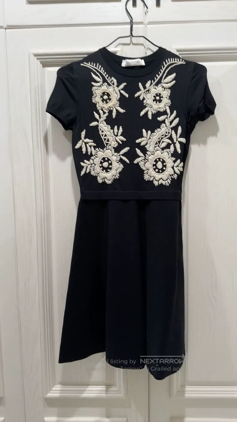 Valentino Valentino Little black dress Size S / US 4 / IT 40 - 1 Thumbnail