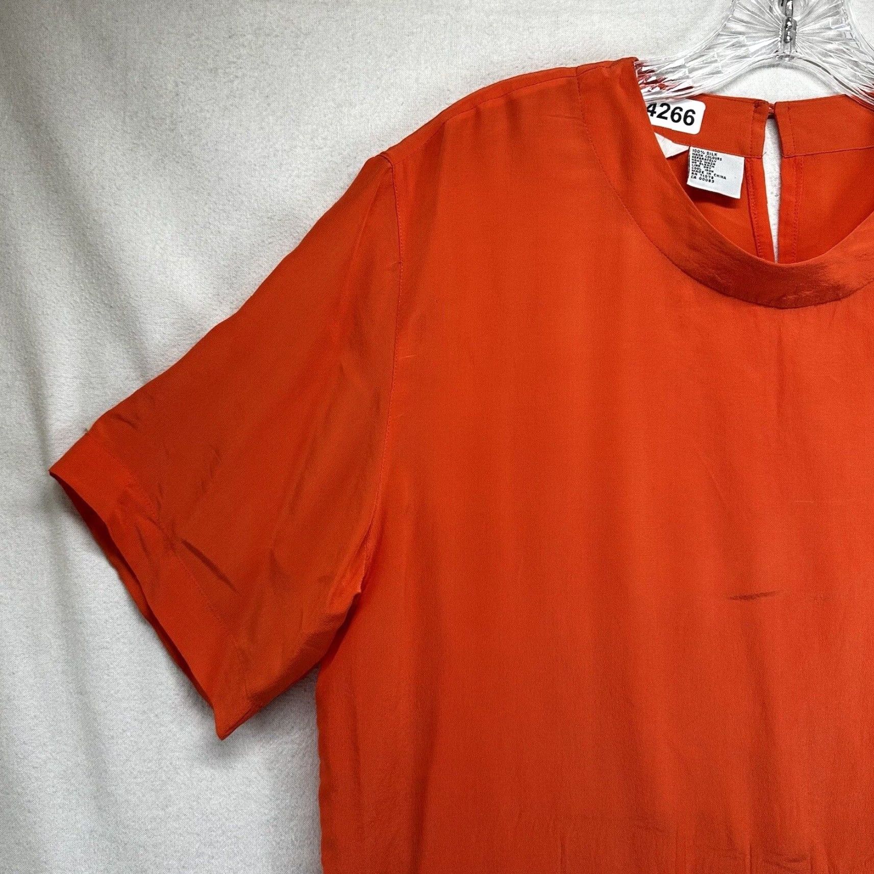 Vintage VINTAGE Sunny Leigh Blouse Woman Medium Orange Silk Animal Print Short Sleeve Button Back Casual Formal Fashion Size M / US 6-8 / IT 42-44 - 4 Thumbnail