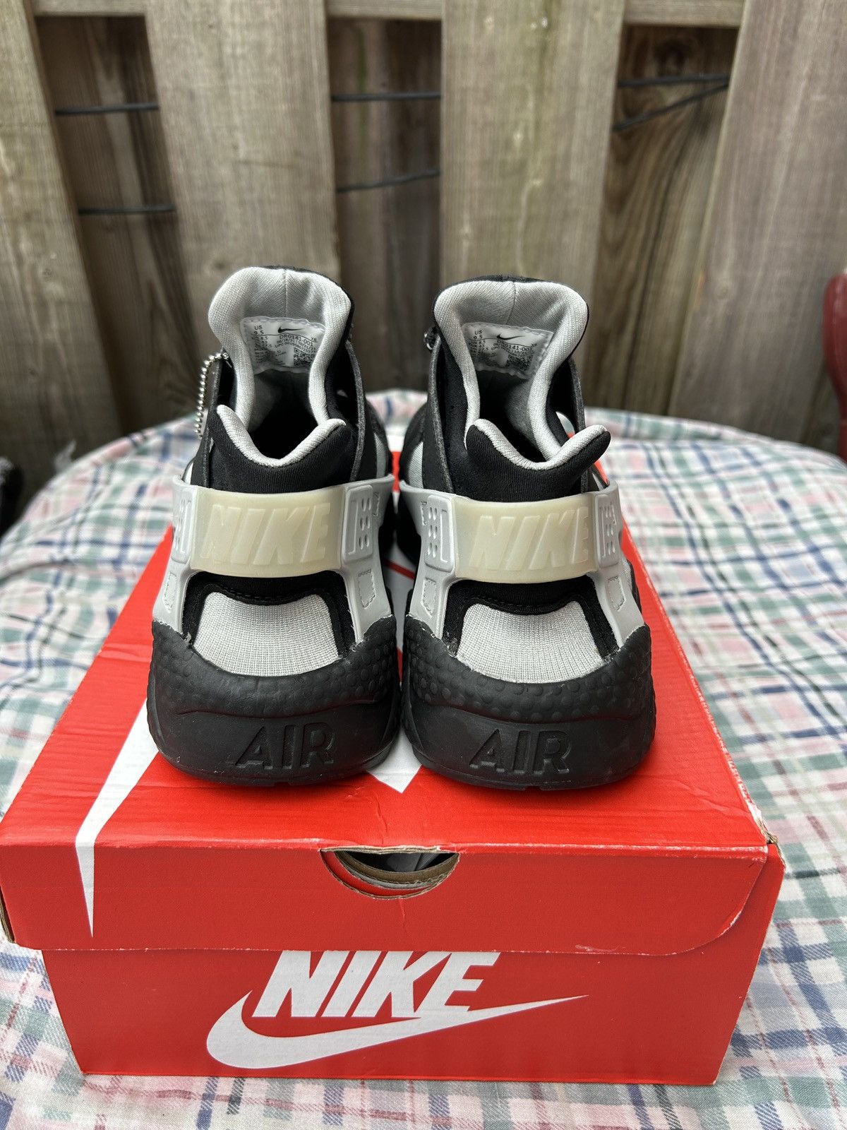 Nike Nike Air Huarache F22 Black Neon Size US 9.5 / EU 42-43 - 4 Thumbnail