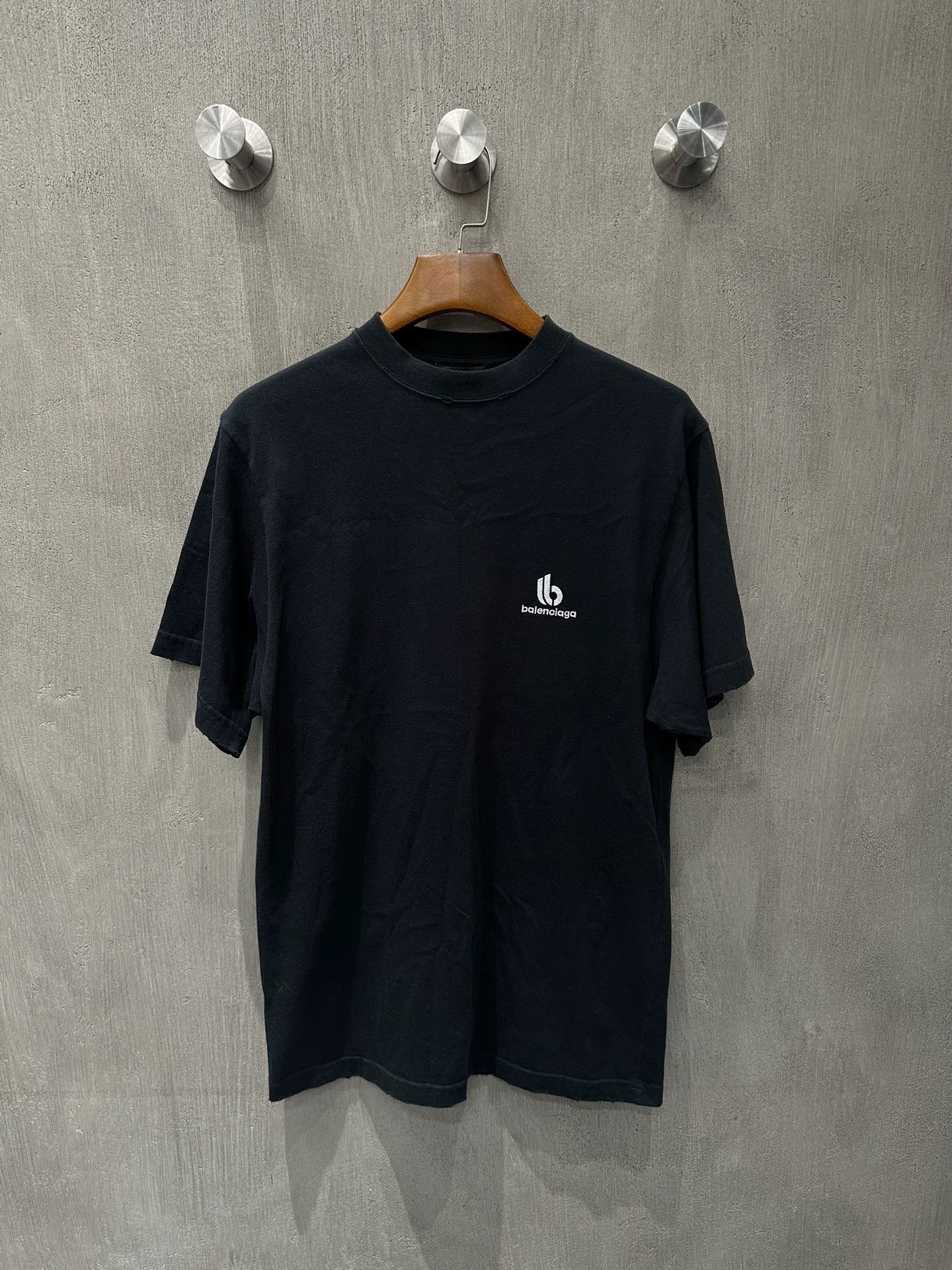 Balenciaga Balenciaga Small Logo Short Sleeve Tee - dmc Size US XS / EU 42 / 0 - 1 Thumbnail