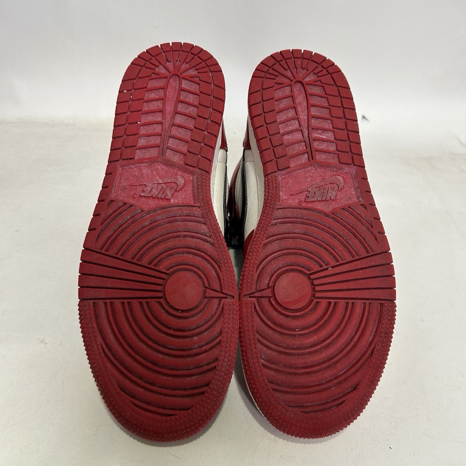 Jordan Brand Nike Air Jordan 1 Retro High GS “Chicago/Lost and Found” Size US 8.5 / IT 38.5 - 7 Thumbnail