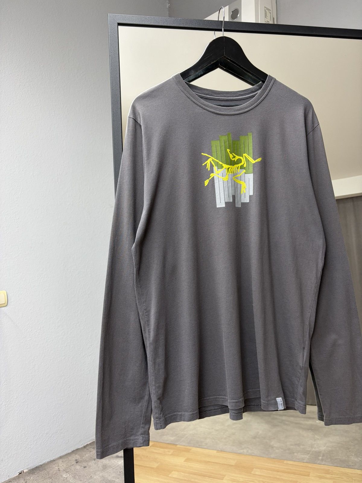 Arc'teryx Arc’teryx Graphic Longsleeve Shirt Grey Techwear Y2K Tee Size US L / EU 52-54 / 3 - 2 Thumbnail