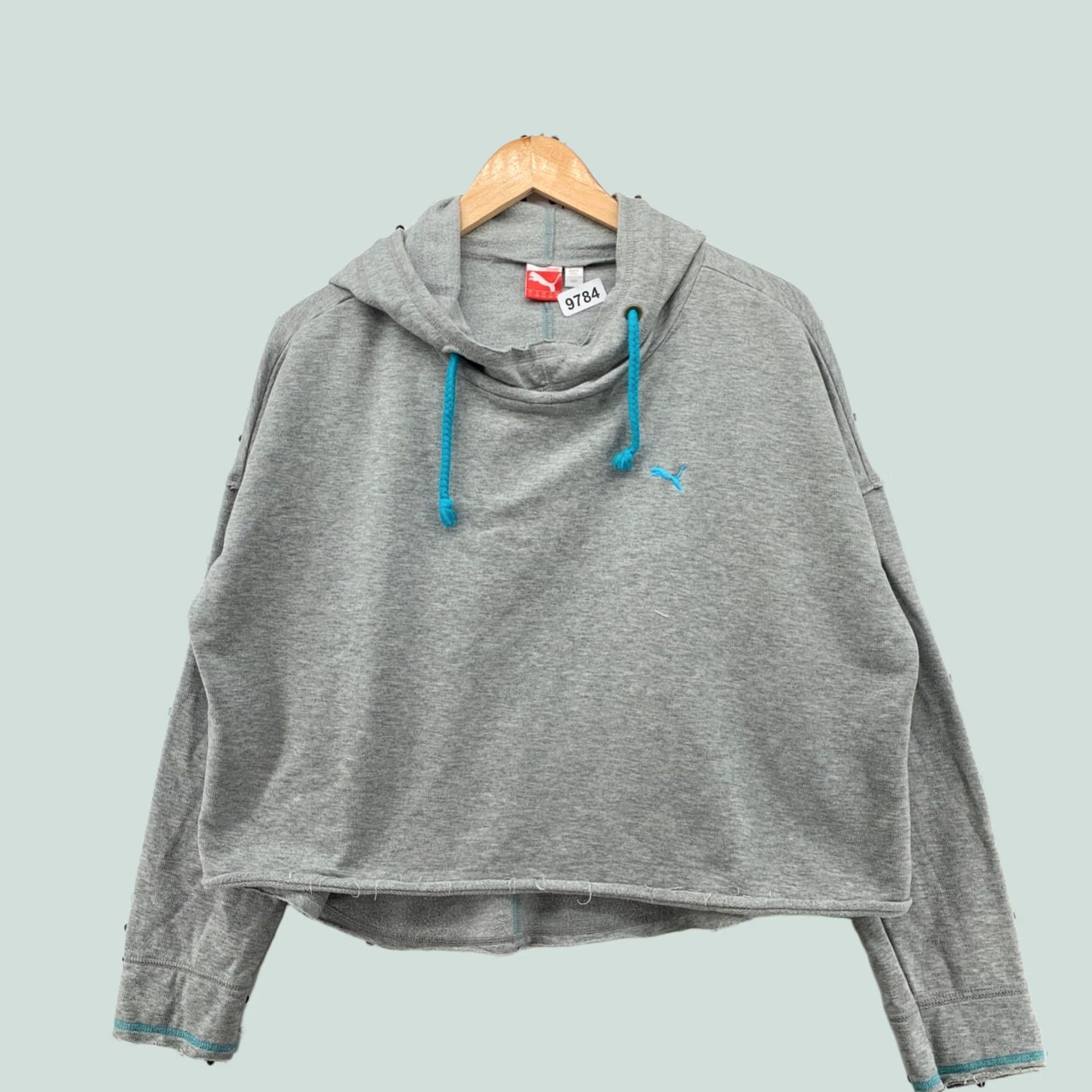 Puma PUMA Cropped Hoodie Womens Large Gray Sweatshirt Active Work Out 26x22 Size L / US 10 / IT 46 - 1 Thumbnail
