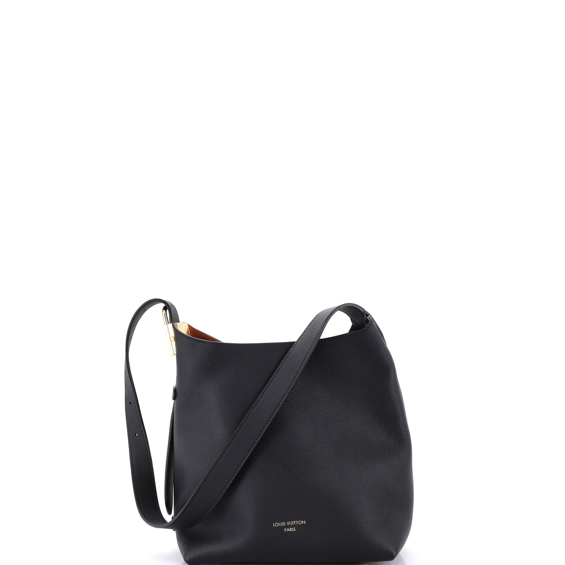 Louis Vuitton Low Key Hobo Size ONE SIZE - 1 Thumbnail