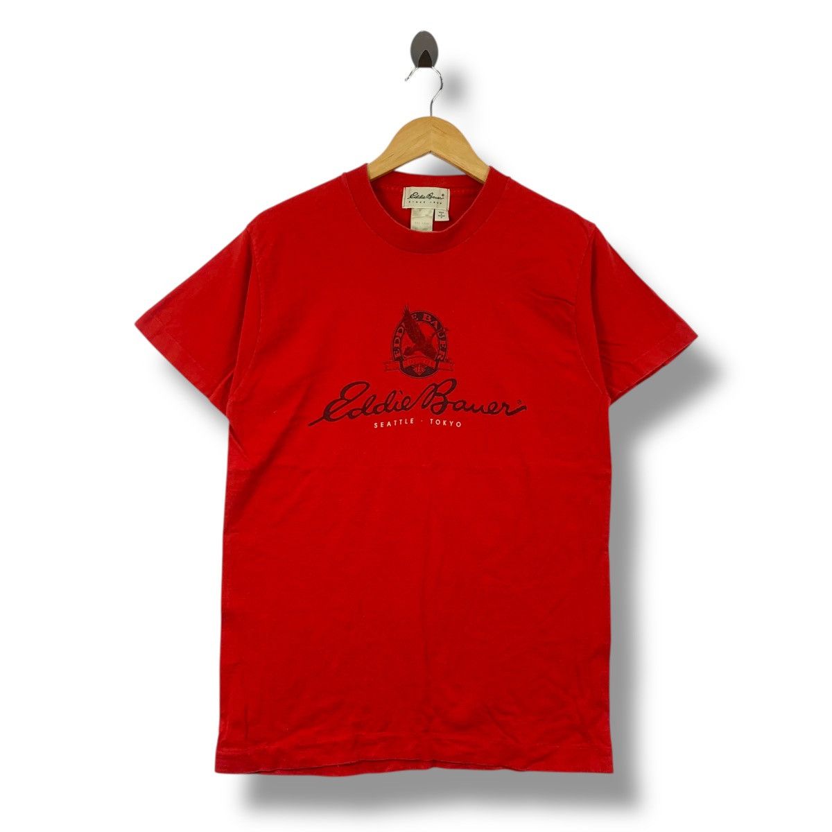 Eddie Bauer Vintage 90's EDDIE BAUER Seattle Tokyo Graphic Tee Shirt Size US S / EU 44-46 / 1 - 1 Thumbnail