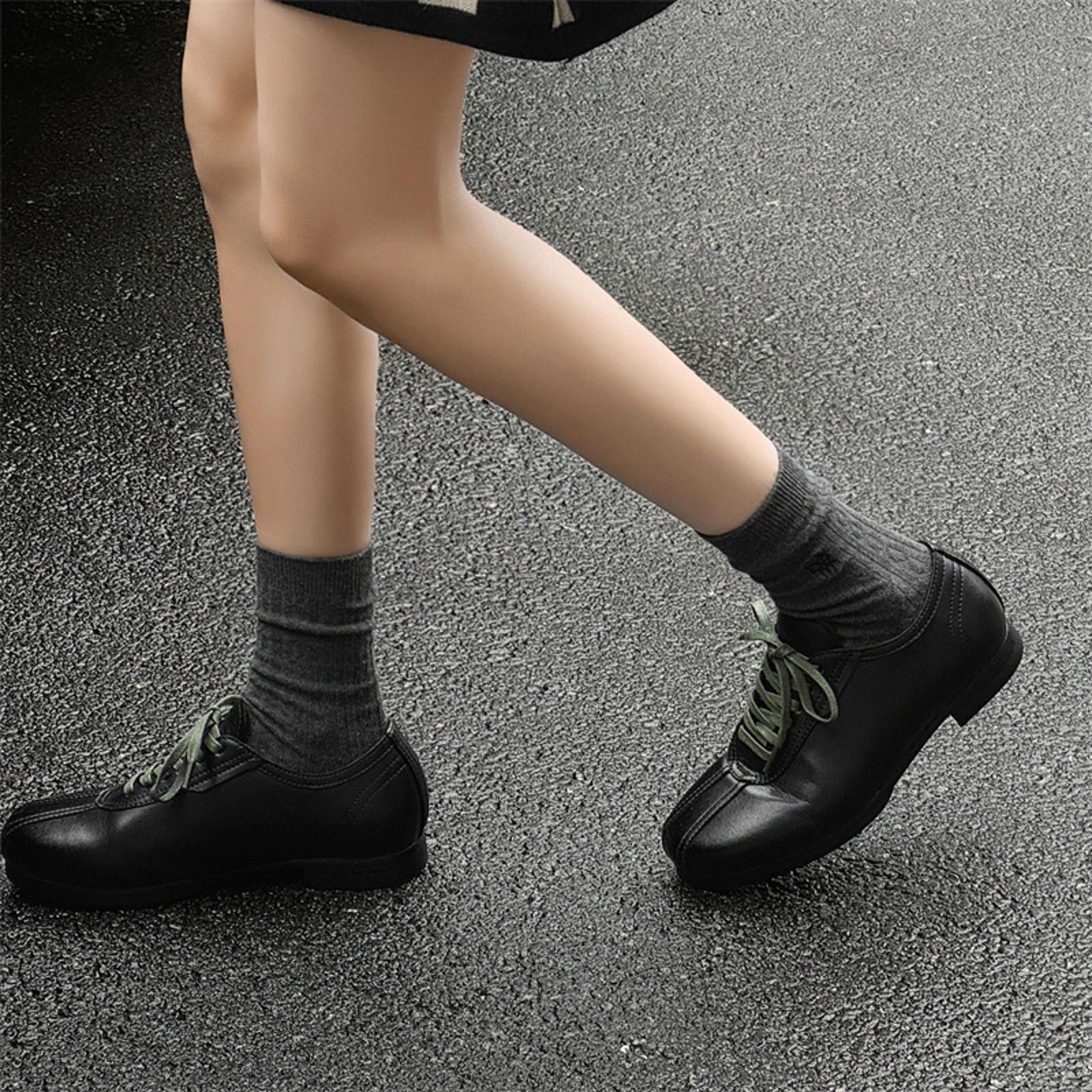 Vintage Stylish Black Leather Sneakers with Green Laces Size US 10 / EU 43 - 4 Thumbnail