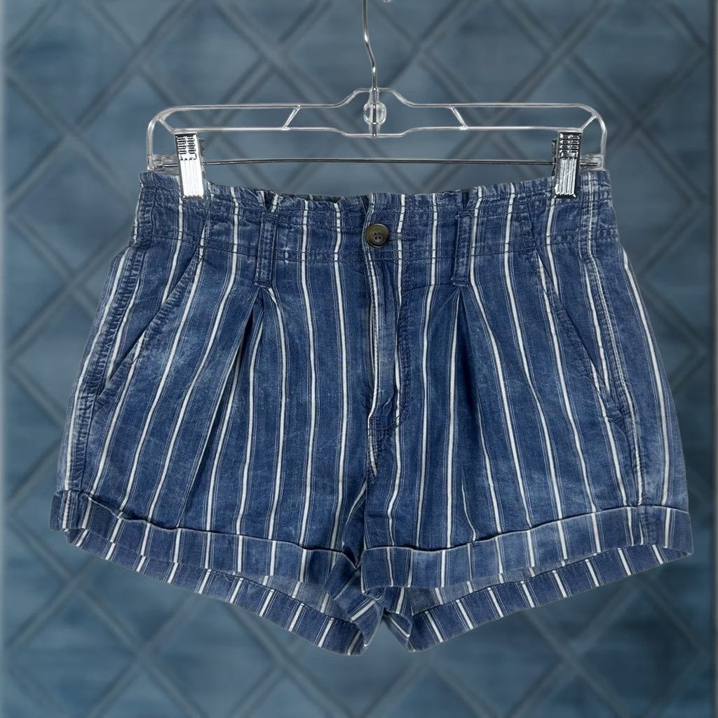 American Eagle Outfitters American Eagle Outfitters Jean Shorts Womens Size 2 Blue Striped Mom Style 2.5" Inseam AEO Size 26" / US 2 / IT 38 - 1 Thumbnail