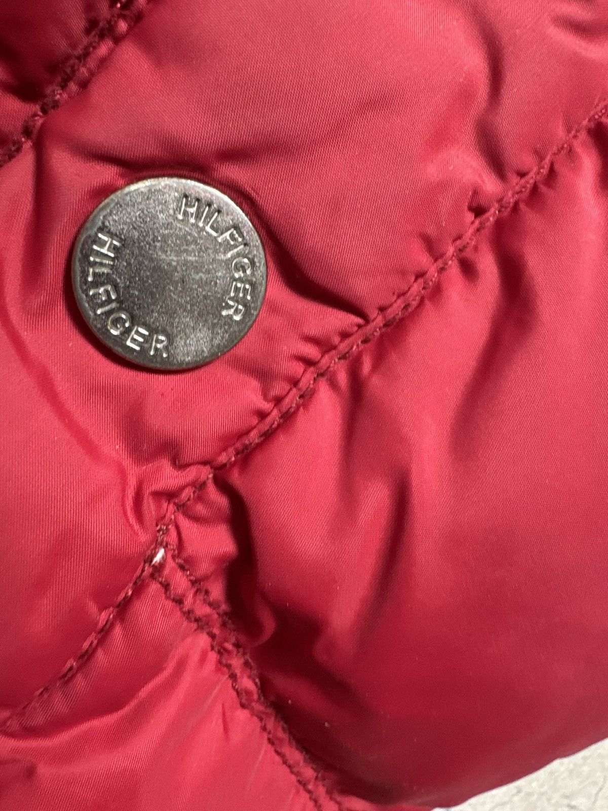 Tommy Hilfiger Tommy Hilfiger Red Down Puffer Vest Jacket Size L Size US L / EU 52-54 / 3 - 6 Thumbnail